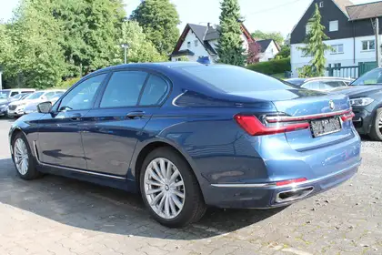 Annonce voiture d'occasion BMW 740 - CARADIZE