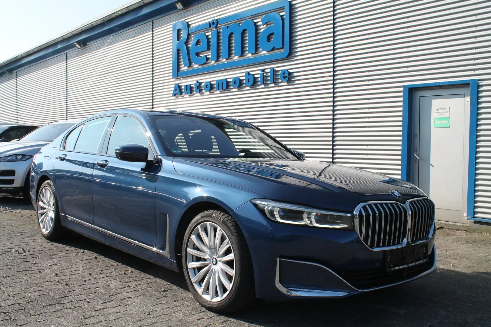 BMW 740 740 d xDrive, Massage, Laser, 360°, HUD, ACC Modrá - 2