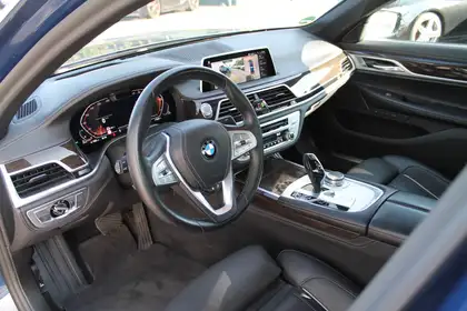 Annonce voiture d'occasion BMW 740 - CARADIZE