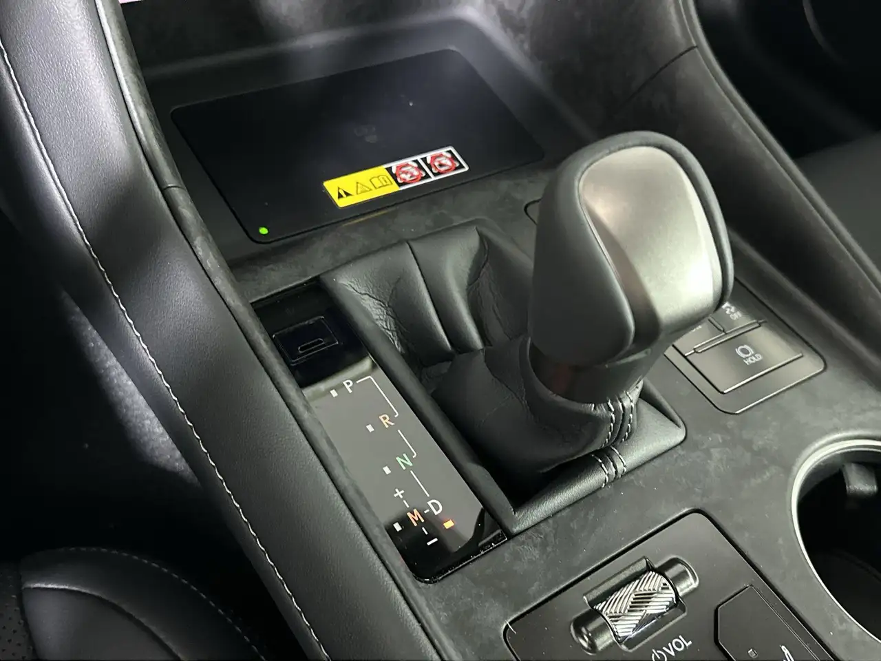 Lexus IS снимка Lexus IS