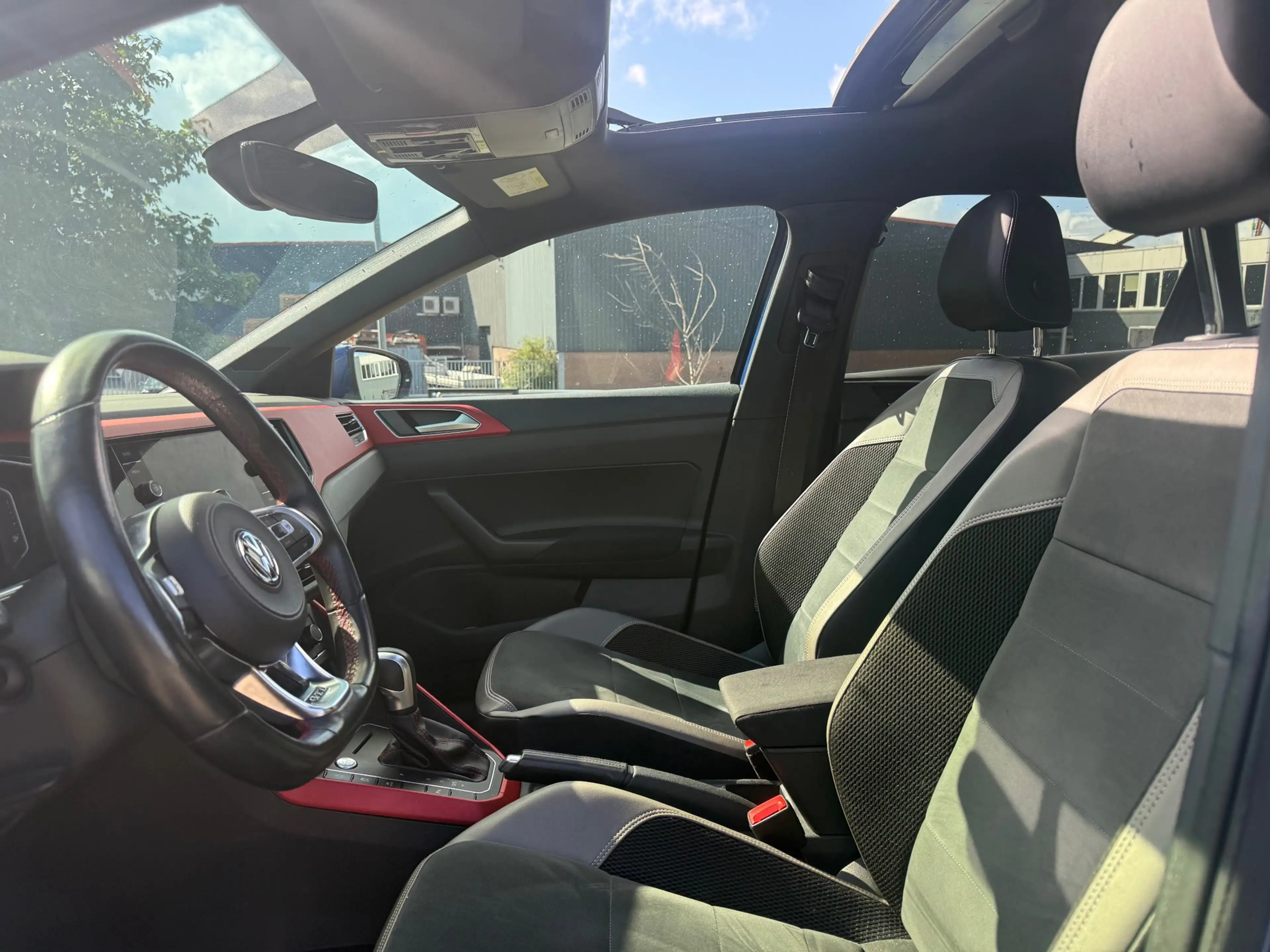 Volkswagen Polo GTI 2.0 TSI — photo 3