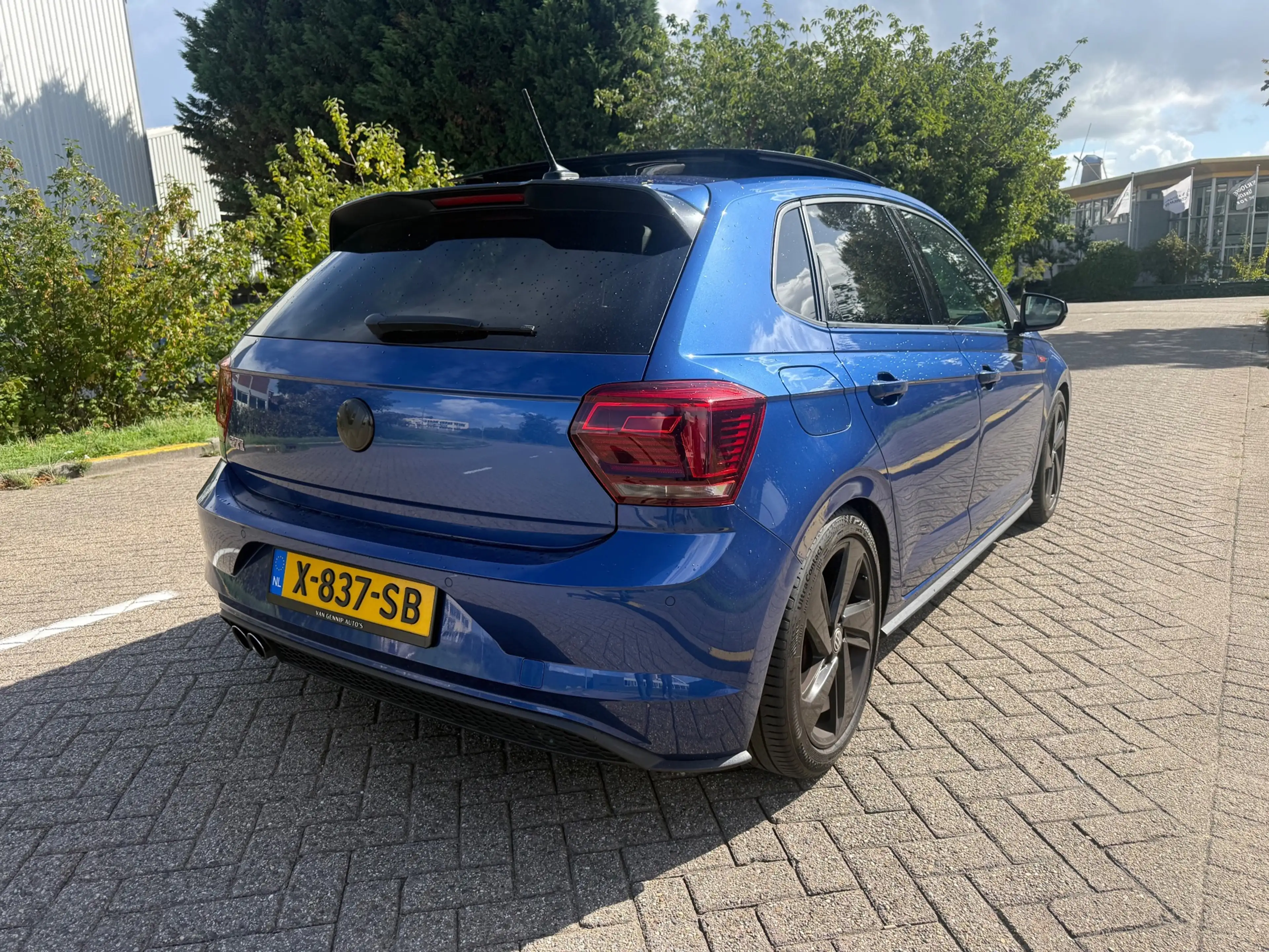 Volkswagen Polo GTI 2.0 TSI — photo 9