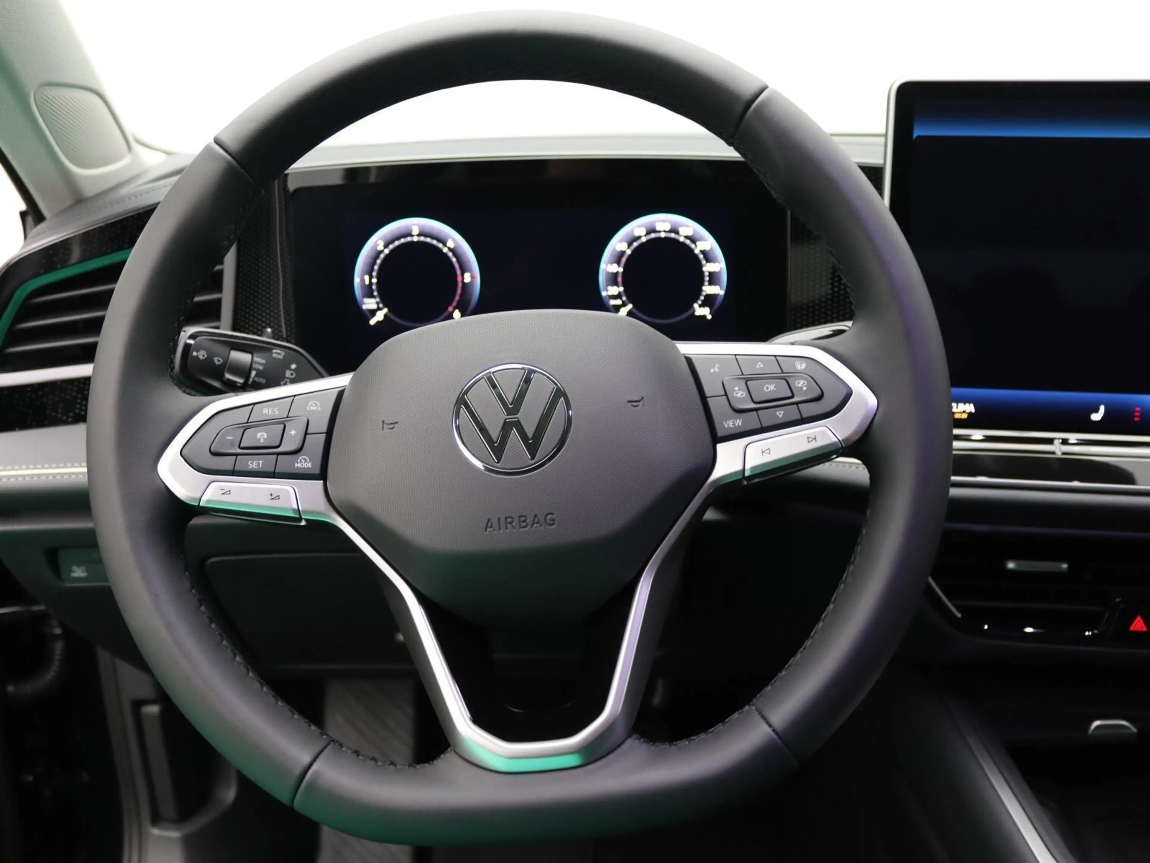Volkswagen Passat Variant 2.0 TDI DSG / Matrix, IQ.Drive — photo 12