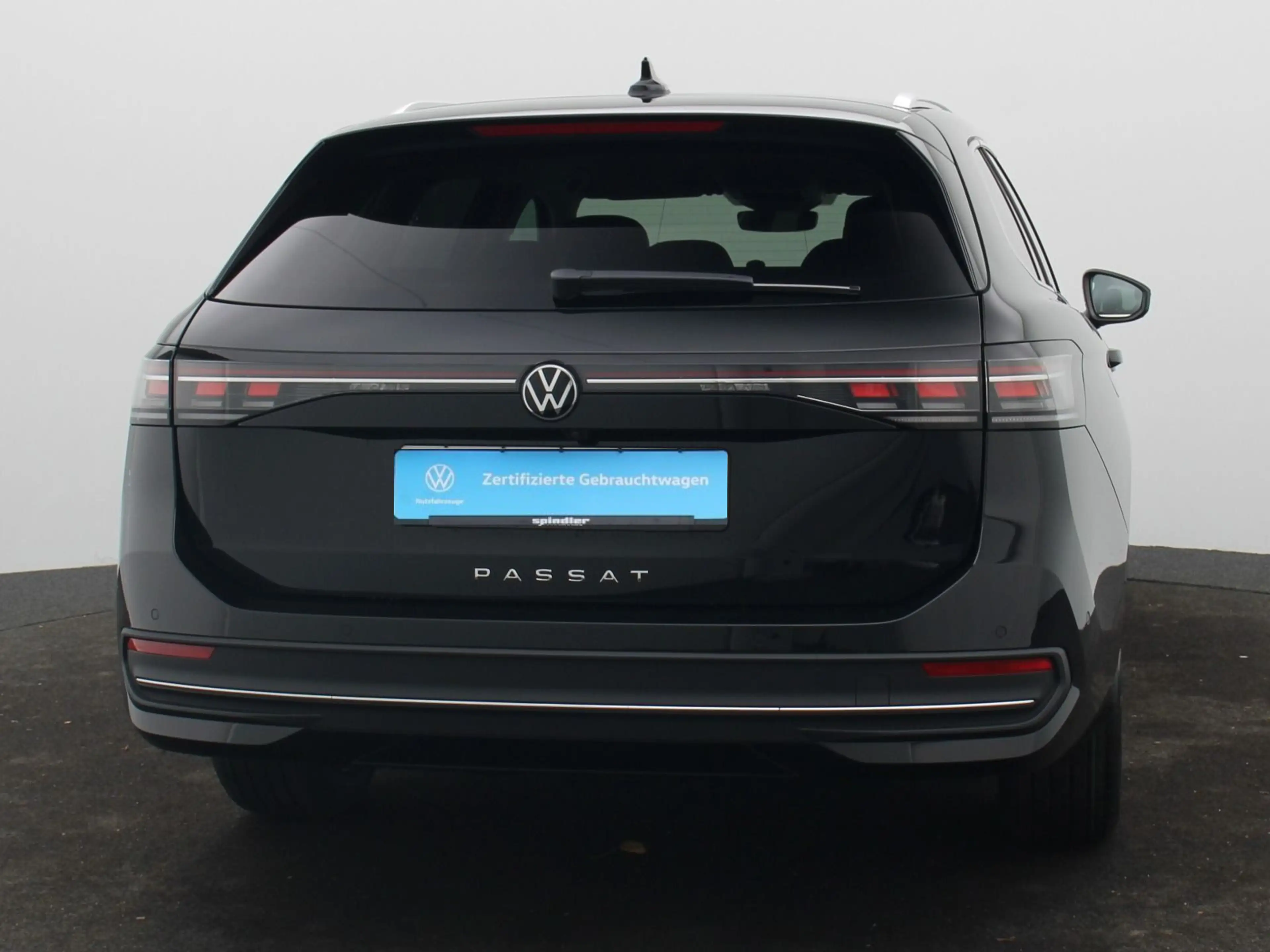 Volkswagen Passat Variant 2.0 TDI DSG / Matrix, IQ.Drive — photo 10