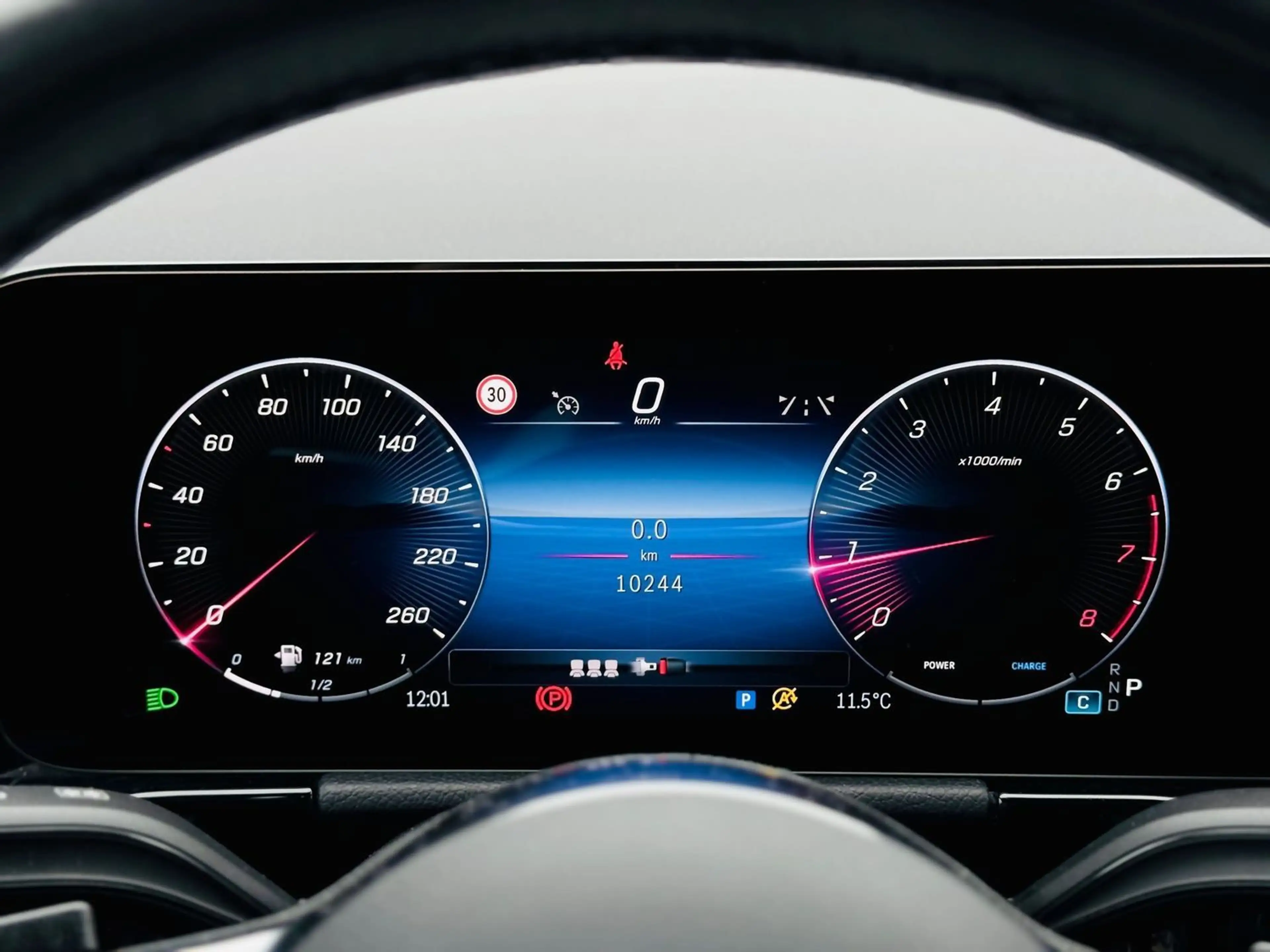 Mercedes-Benz GLA 180 PROGRESSIVE Advanced NIGHT, EasyPack, RFK, LED, WP — photo 15