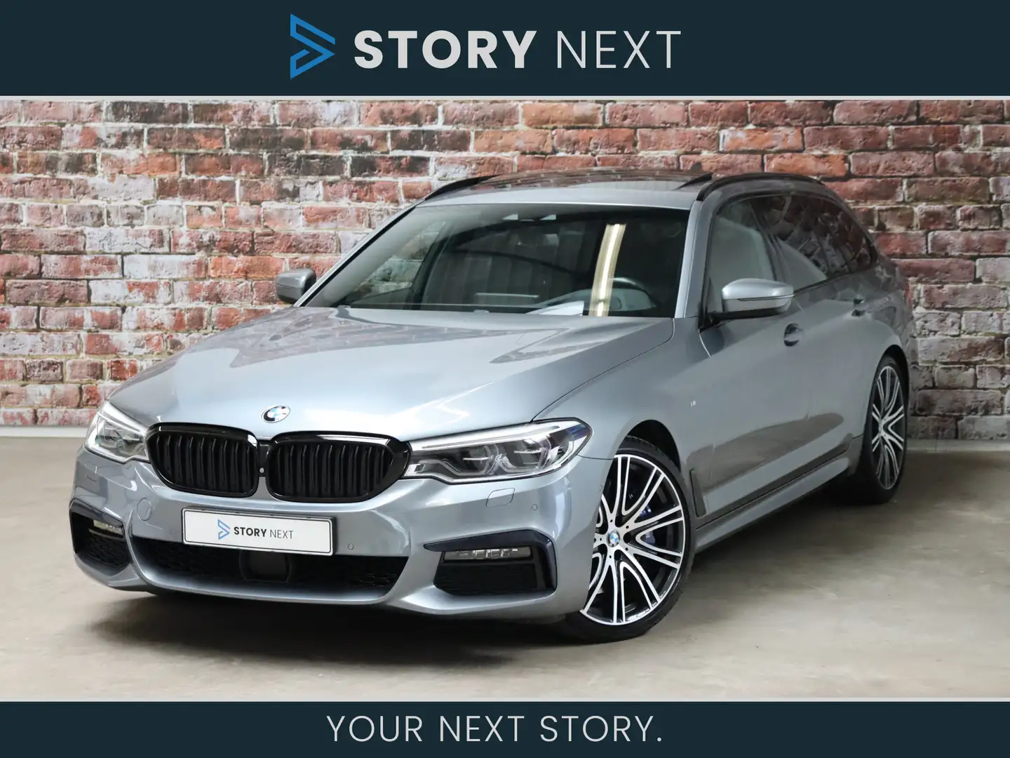 BMW 540 5-serie Touring 540i xDrive High Executive M Sport Grijs - 1