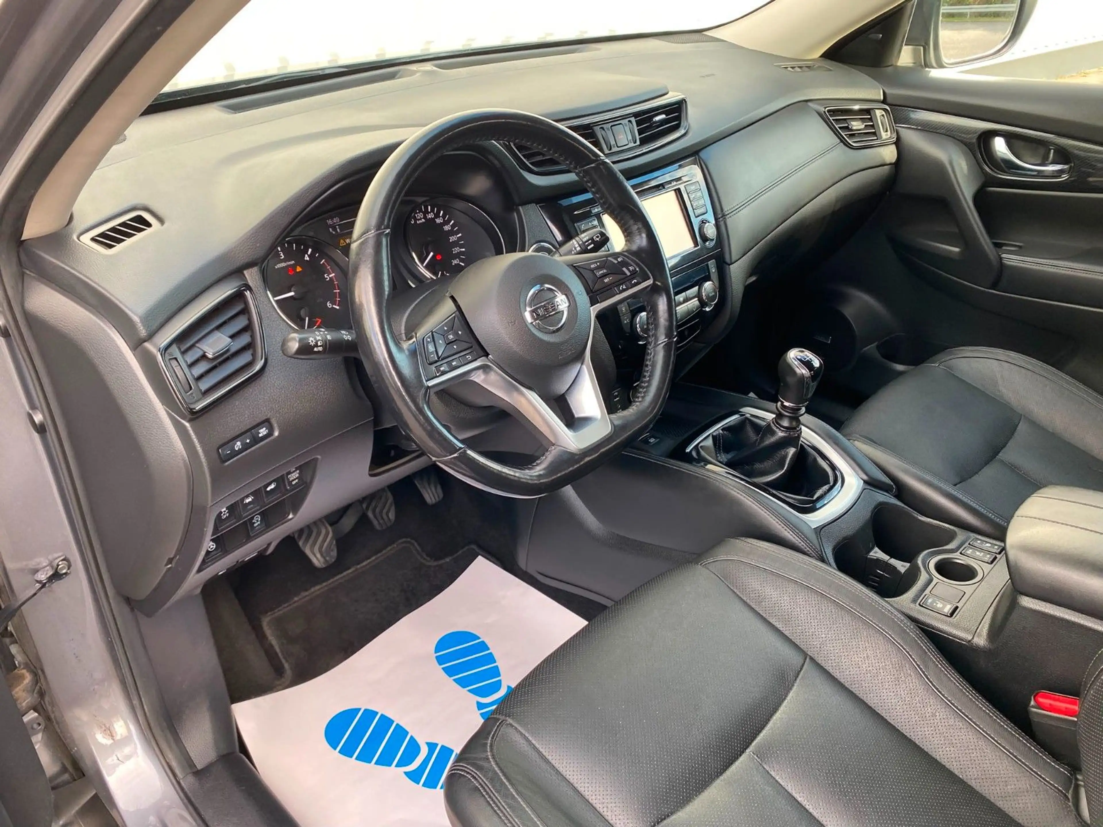 Nissan X-Trail 360° Cam Leder Panorama Bose Sound — photo 9