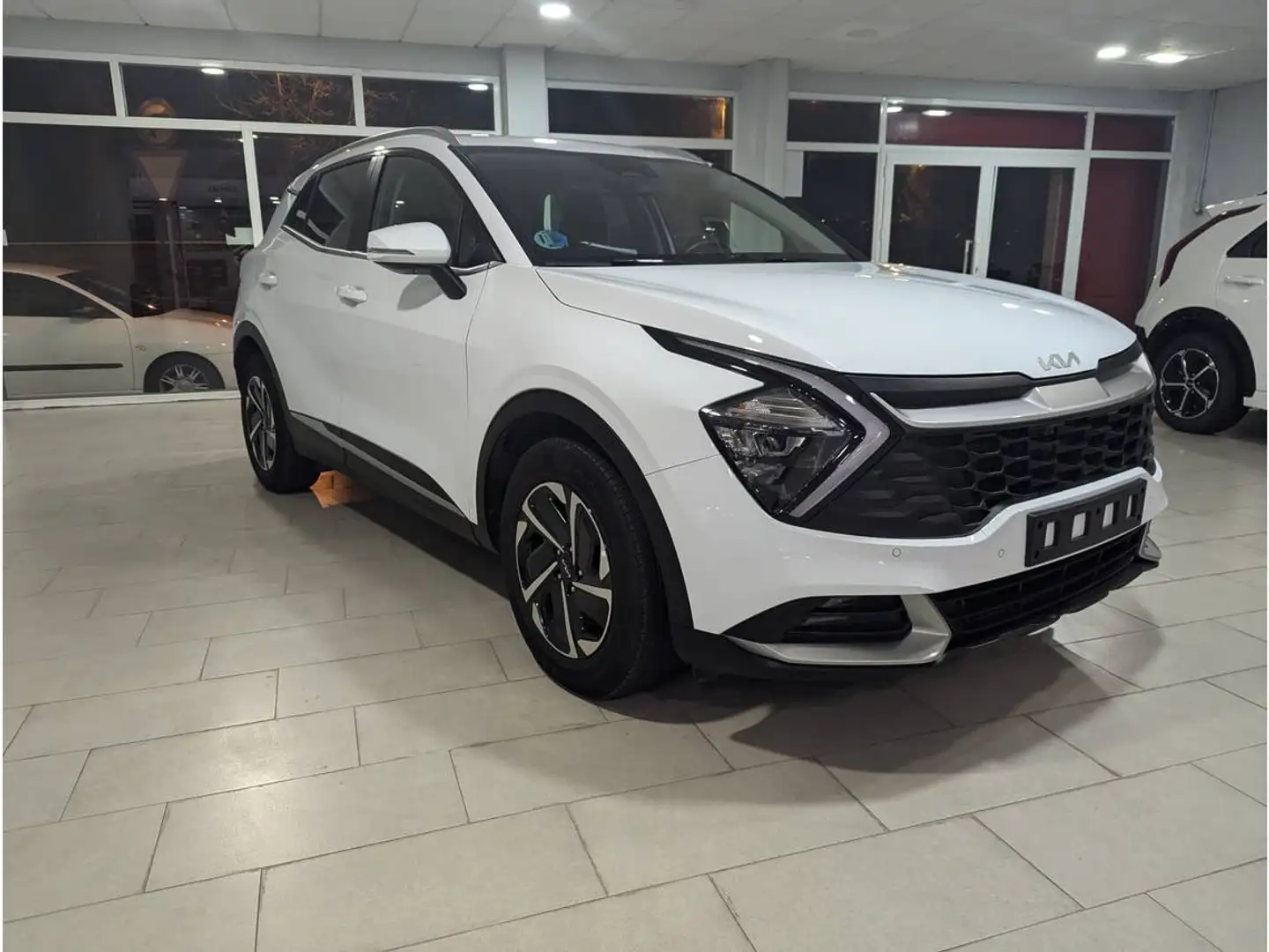 Kia Sportage 1.6 T-GDi MHEV Drive 150 Blanco - 1