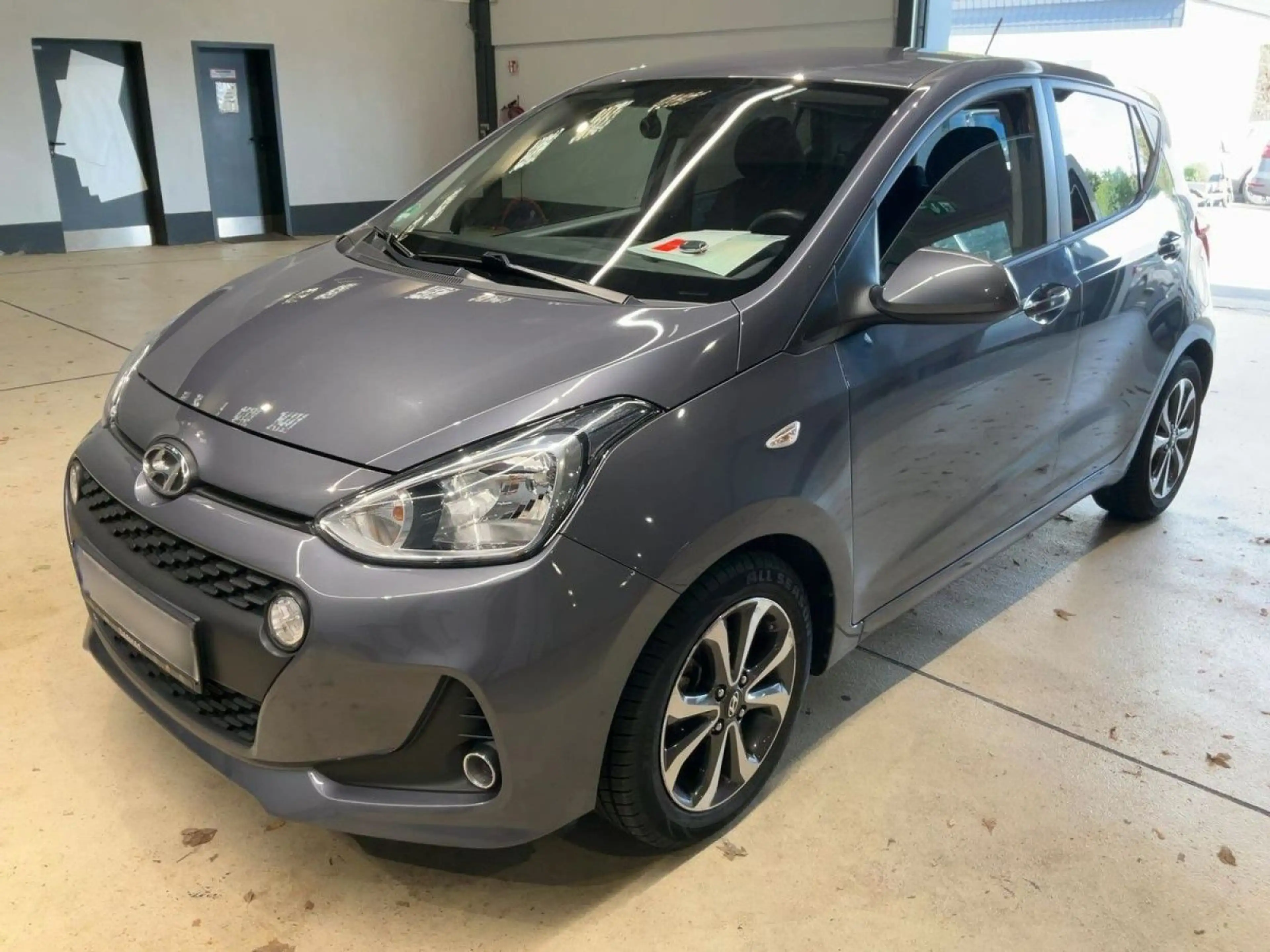 Hyundai i10 1.2 YES! Plus NAVI*PDC*SHZ*1HAND*DAB — photo 2