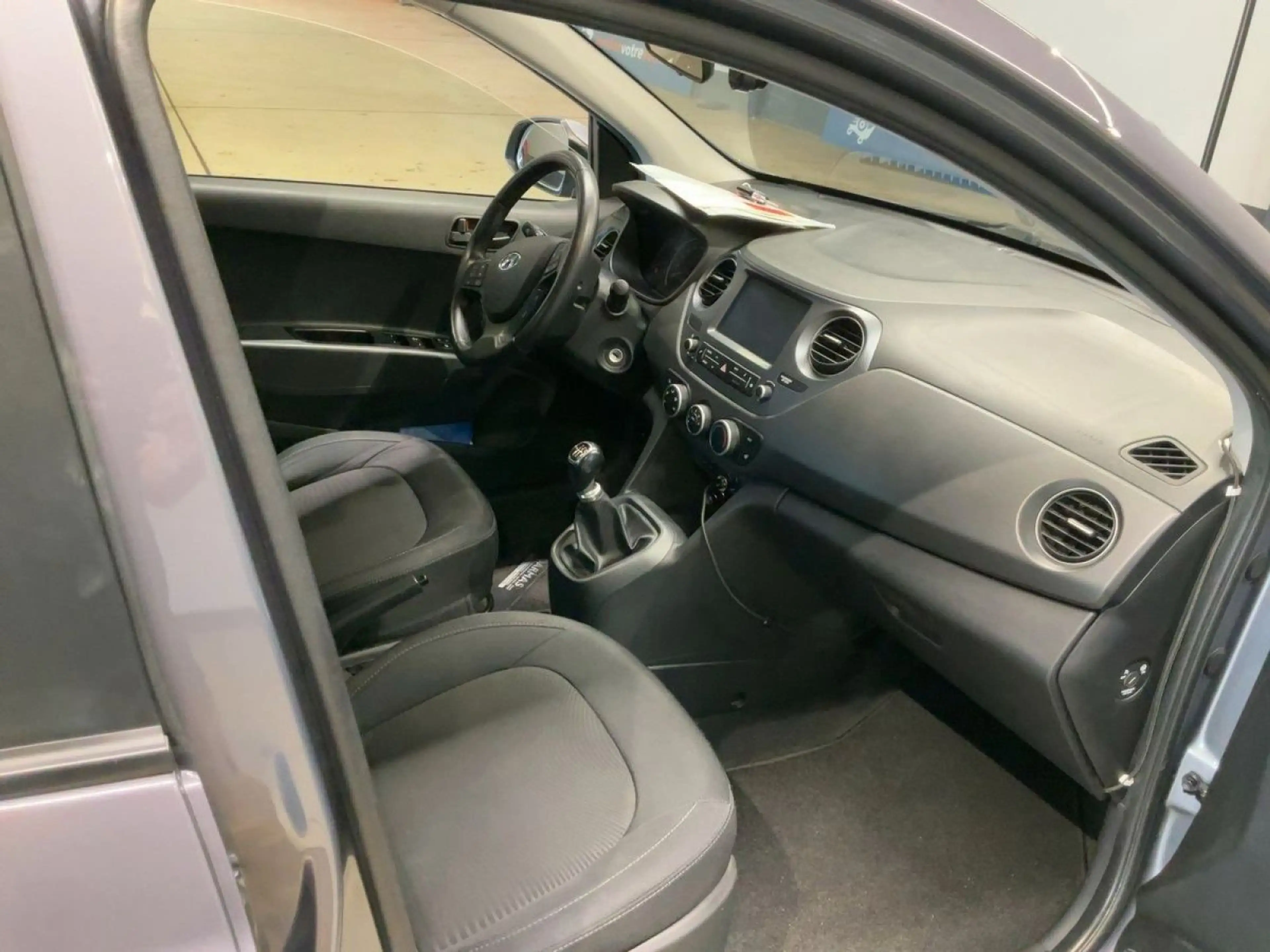 Hyundai i10 1.2 YES! Plus NAVI*PDC*SHZ*1HAND*DAB — photo 8