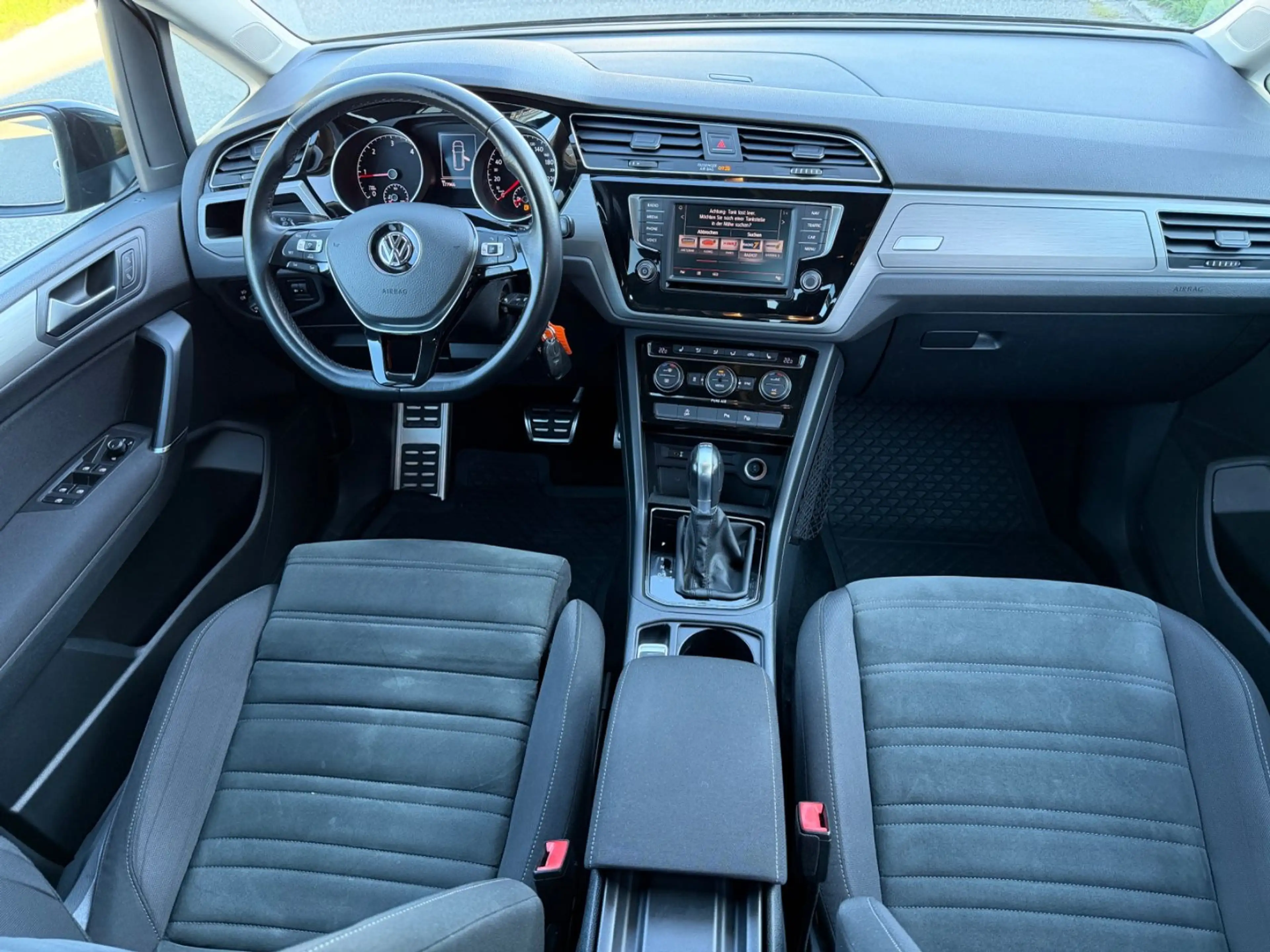Volkswagen Touran Comfortline DSG Navi ACC St.Heiz Velur — photo 12