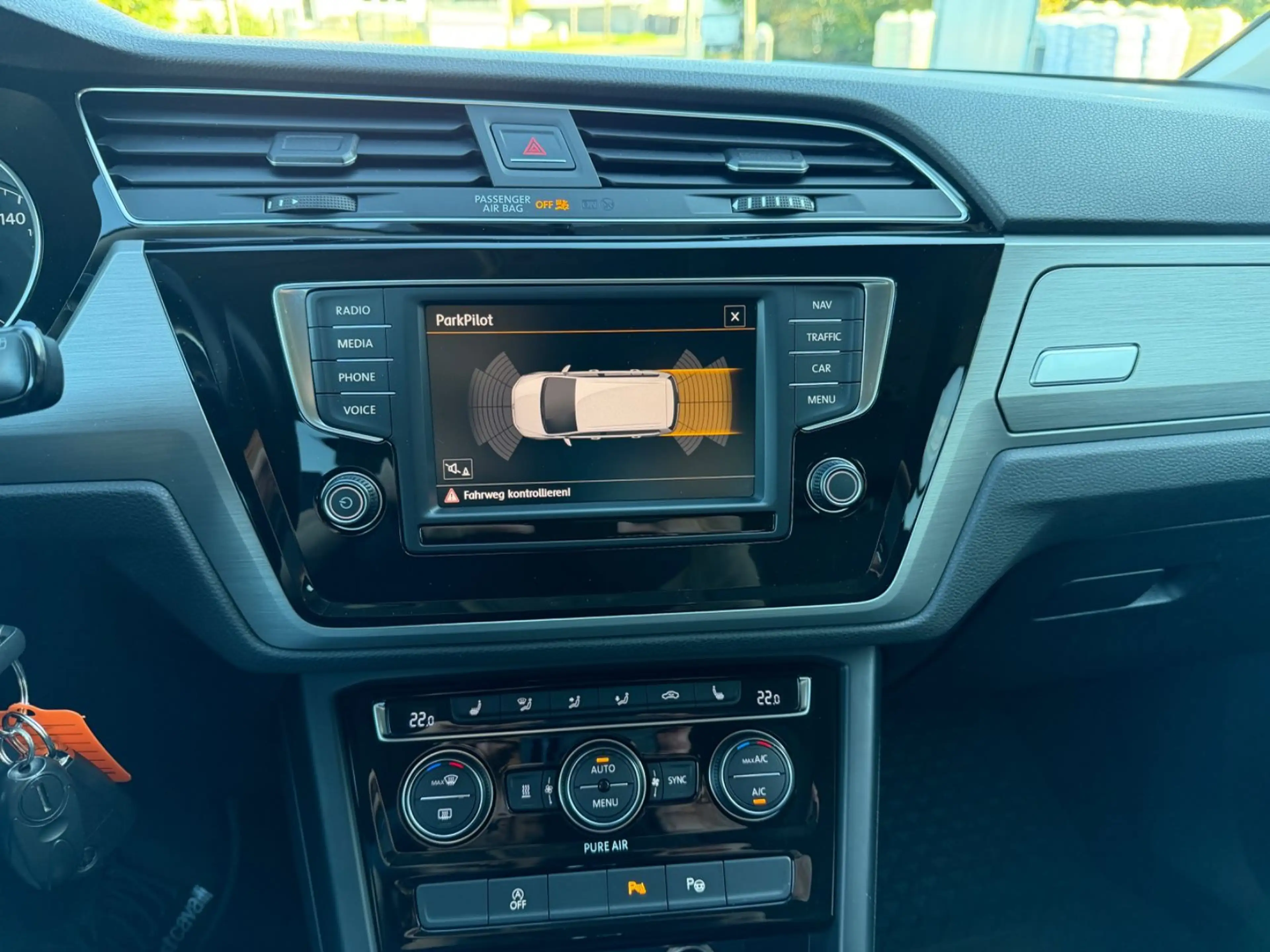 Volkswagen Touran Comfortline DSG Navi ACC St.Heiz Velur — photo 13