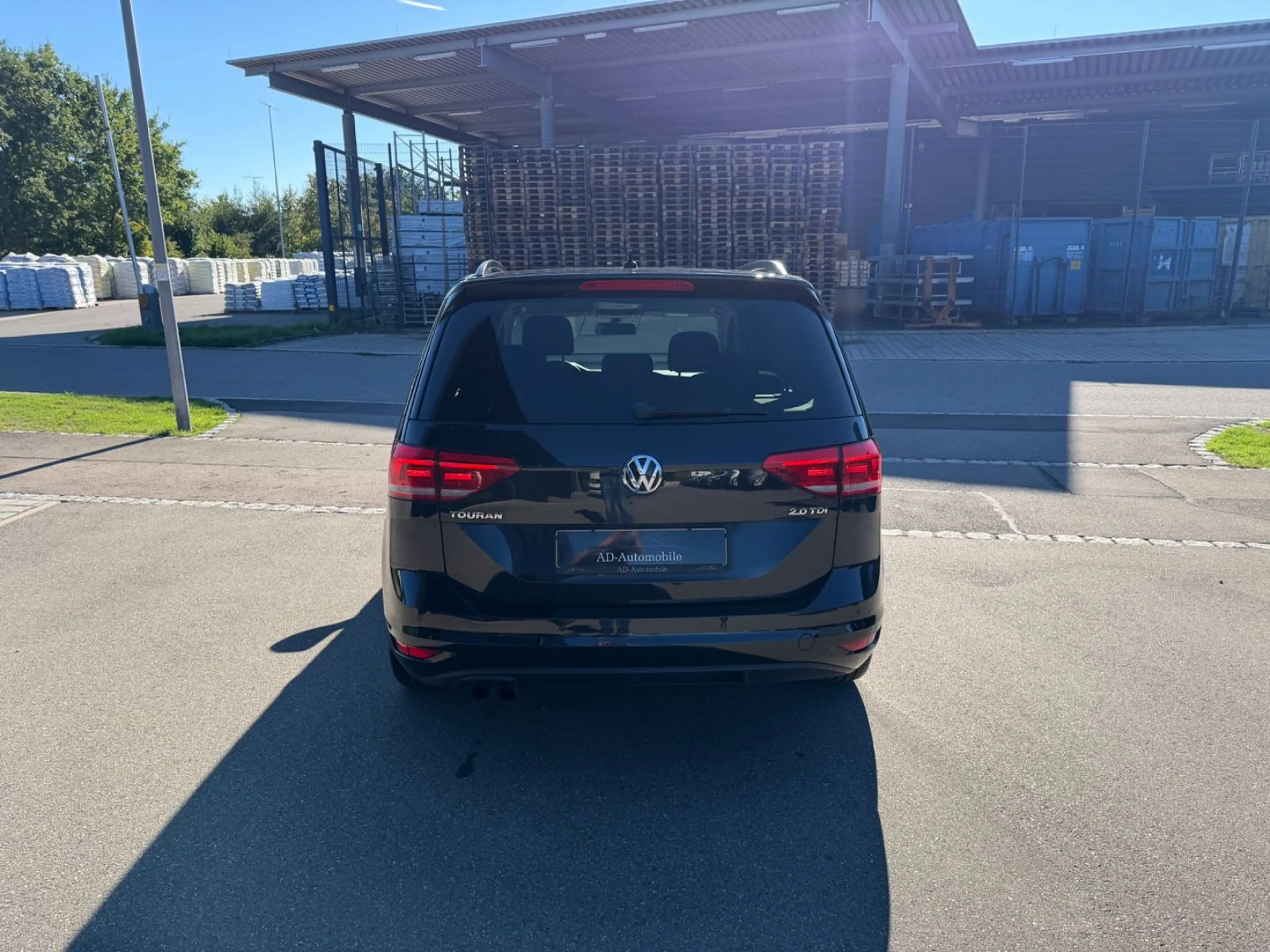 Volkswagen Touran Comfortline DSG Navi ACC St.Heiz Velur — photo 7
