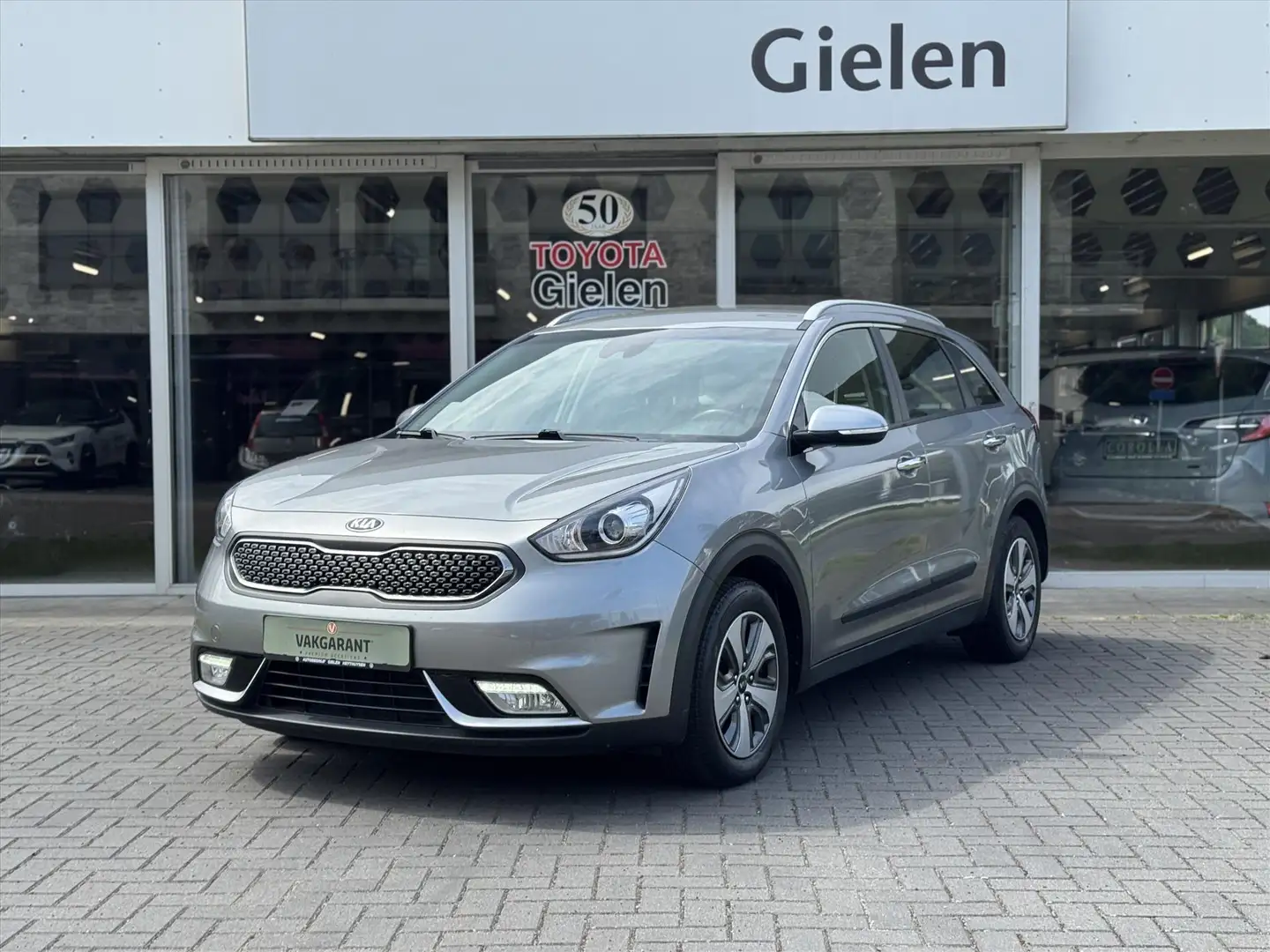 Kia Niro 1.6 GDi Hybrid DynamicLine | Parkeersensoren, Navi Gris - 1