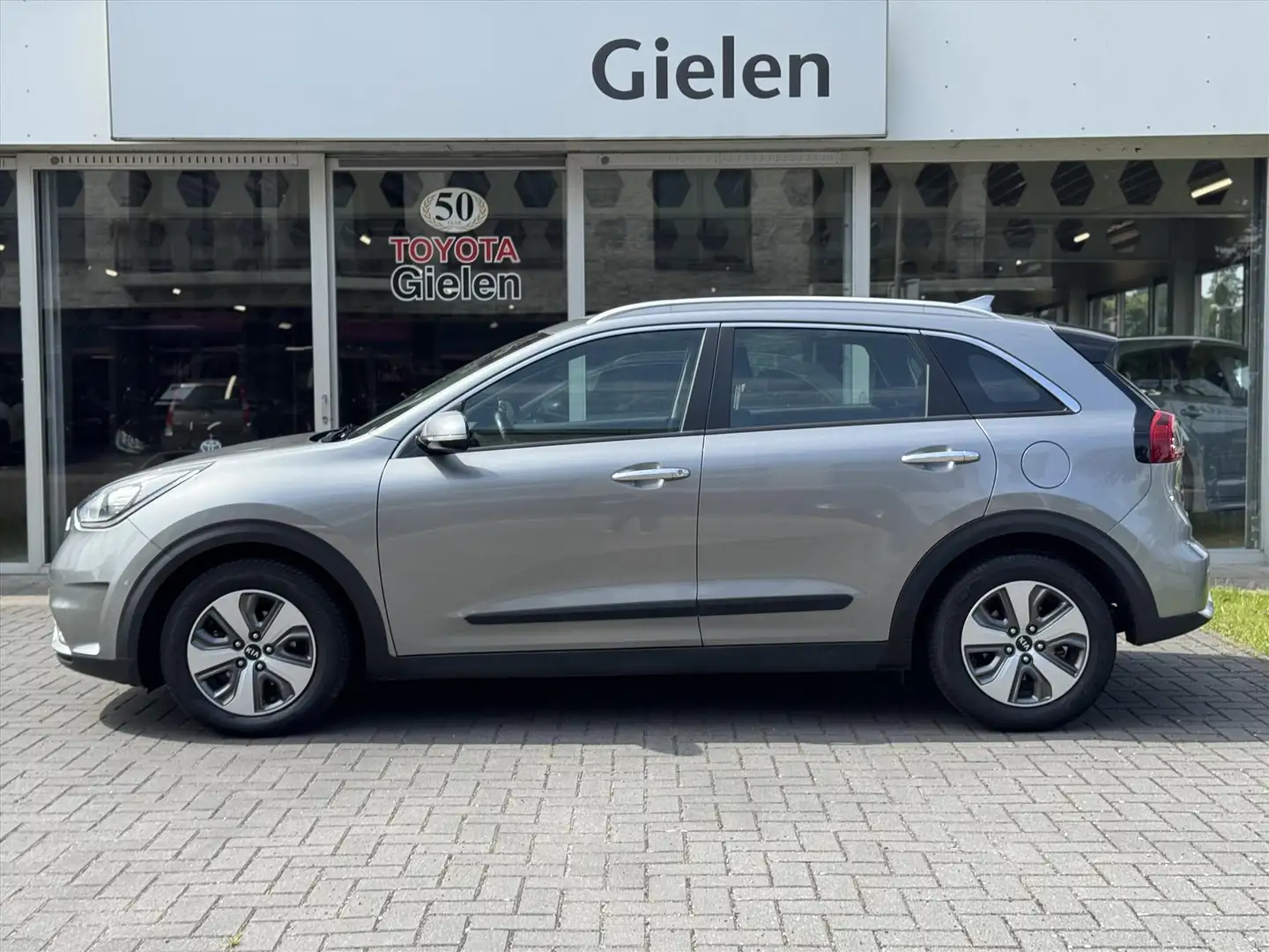 Kia Niro 1.6 GDi Hybrid DynamicLine | Parkeersensoren, Navi Gris - 2