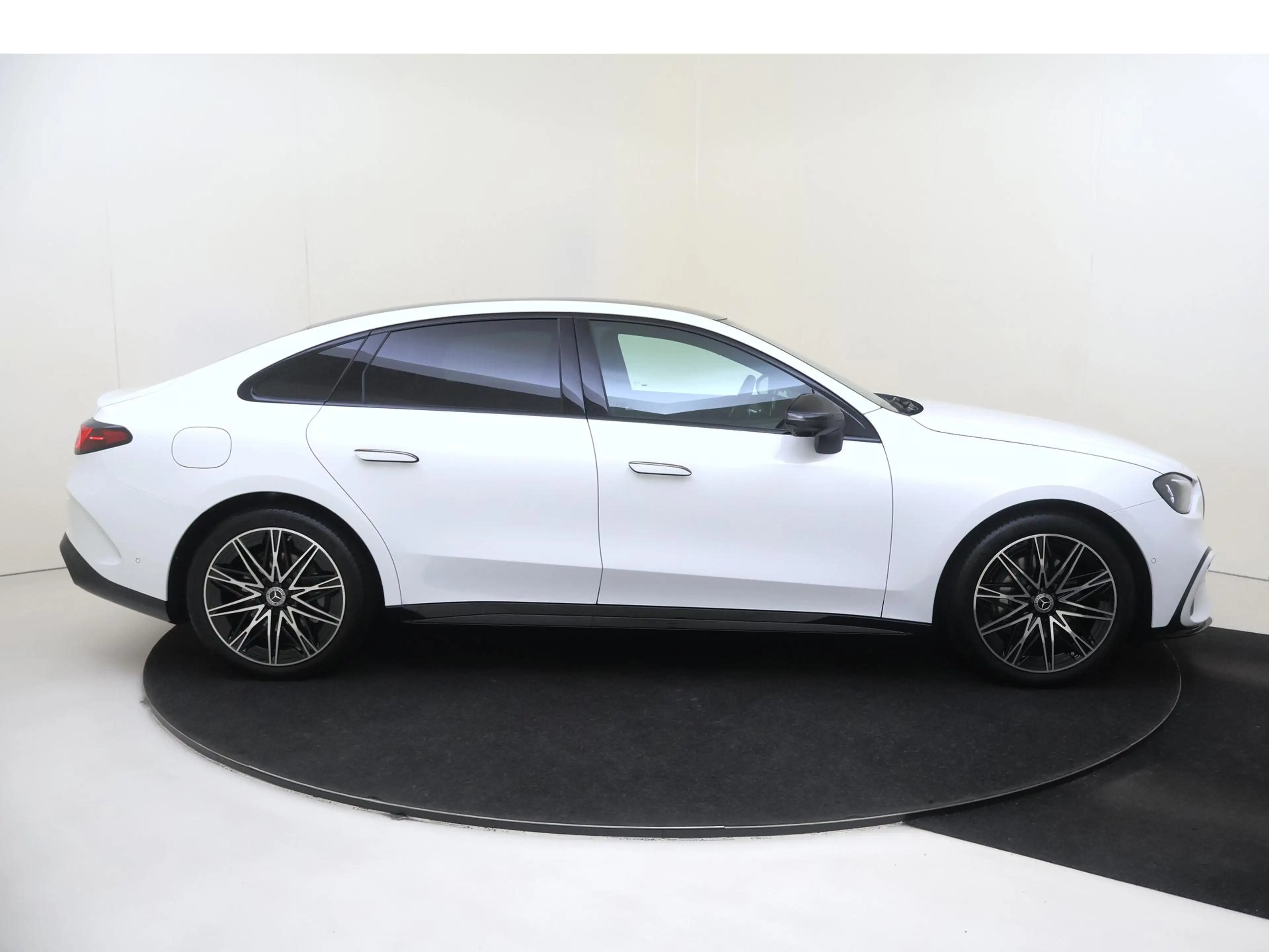 Mercedes-Benz C 400 4MATIC Launch Edition 94 kWh Dakverlichting - Rija — photo 8