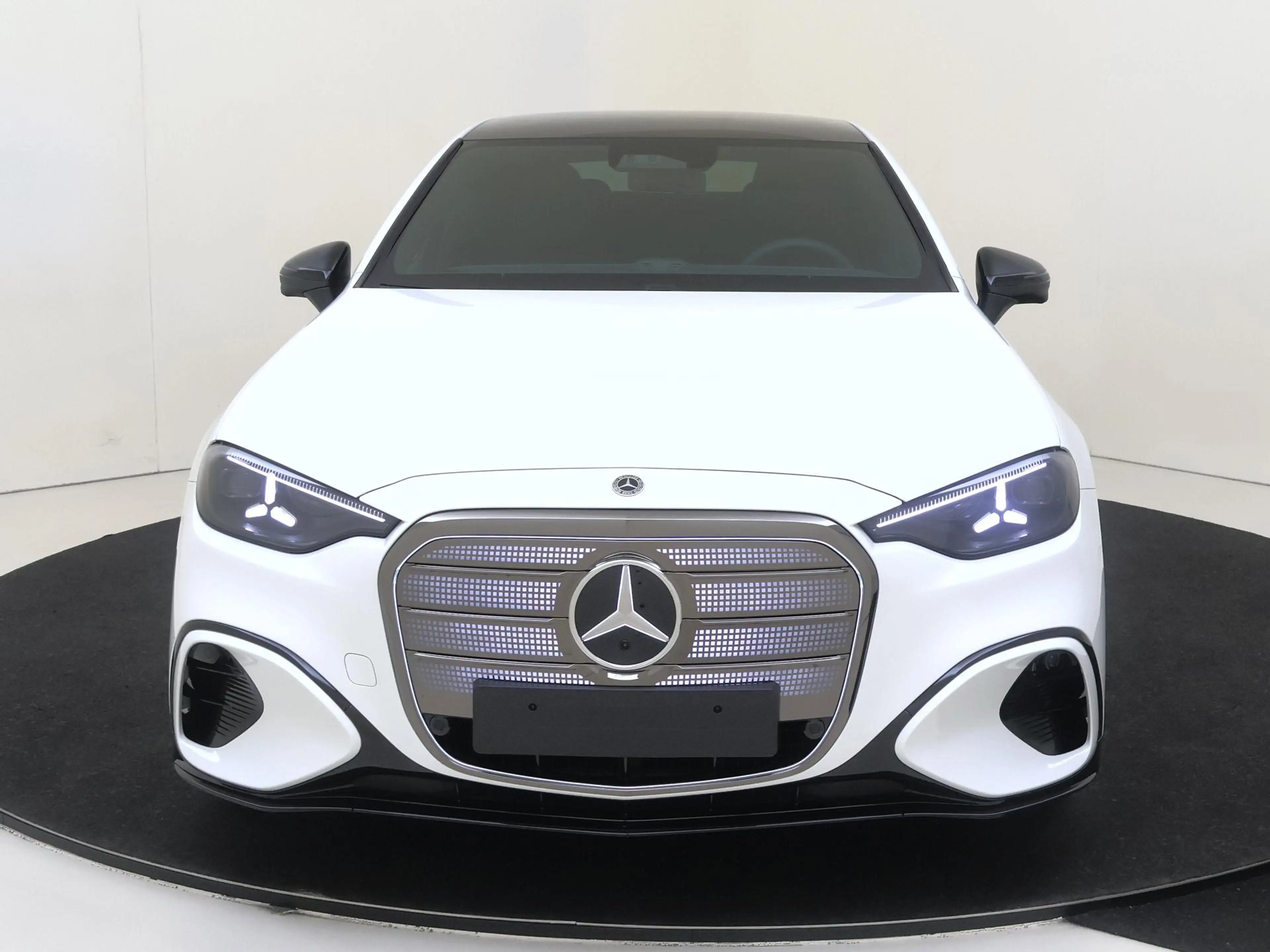 Mercedes-Benz C 400 4MATIC Launch Edition 94 kWh Dakverlichting - Rija — photo 5