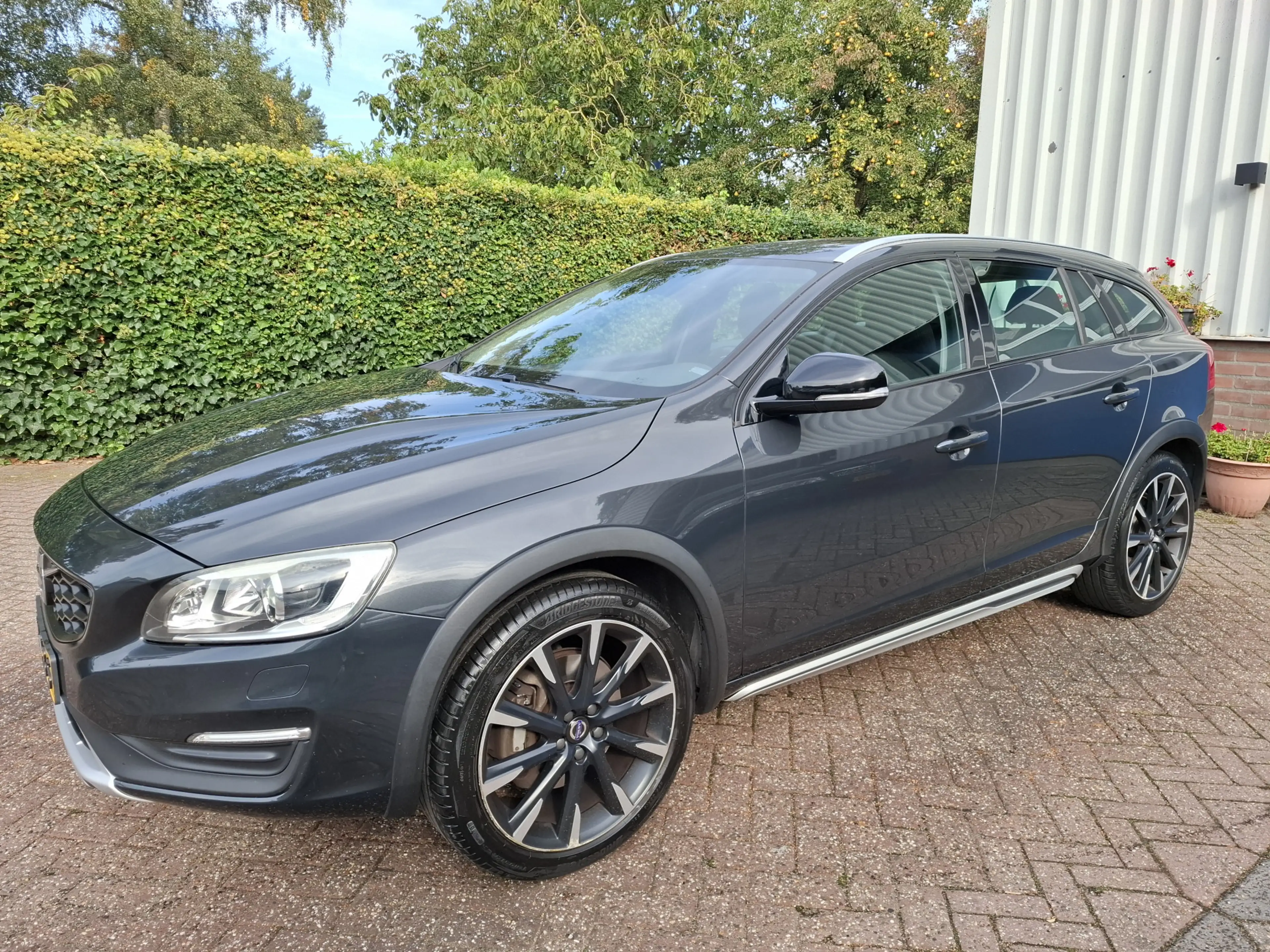Volvo V60 Cross Country 2.0 D3 Nordic+ 150PK — photo 3