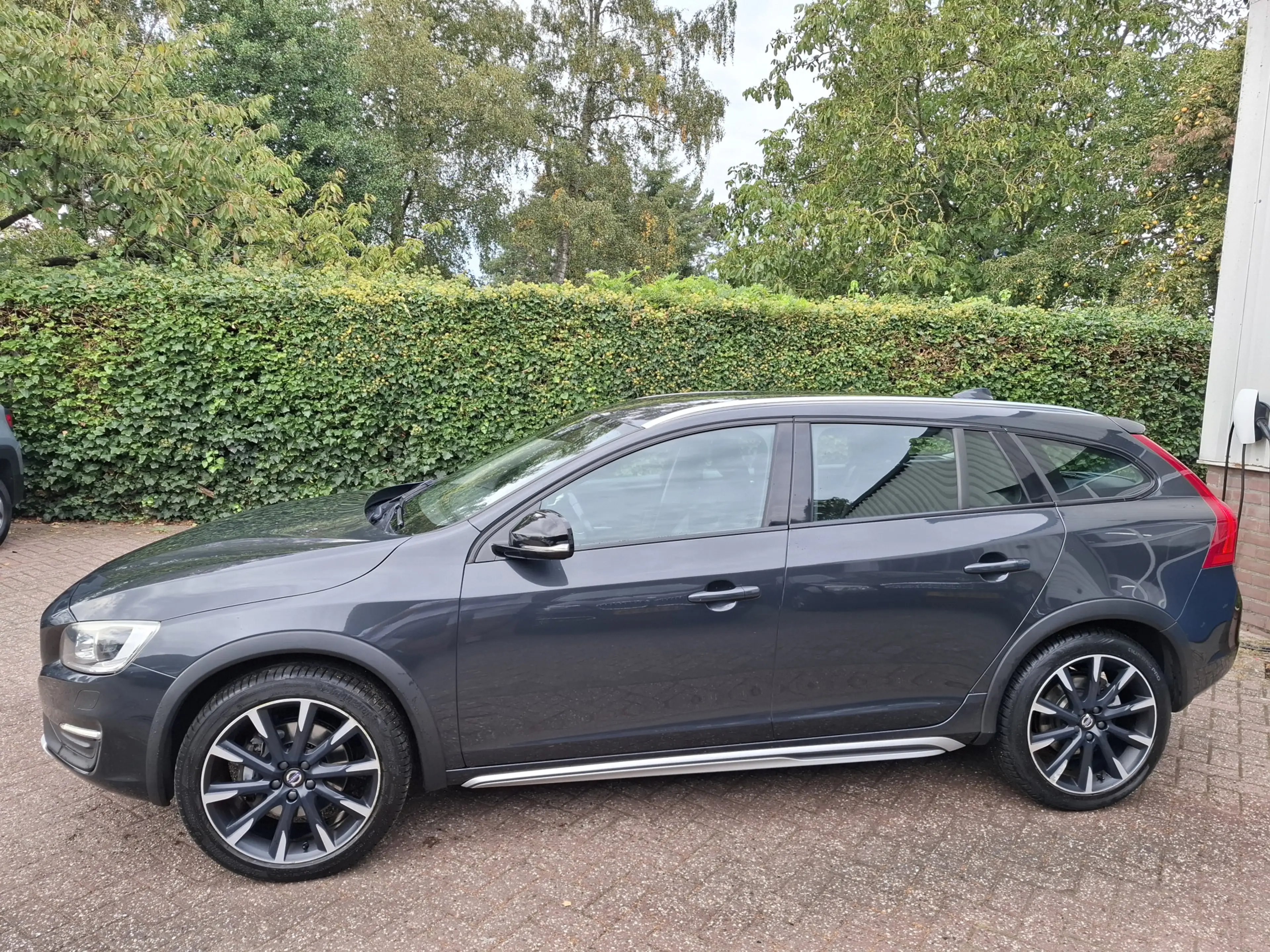 Volvo V60 Cross Country 2.0 D3 Nordic+ 150PK — photo 4