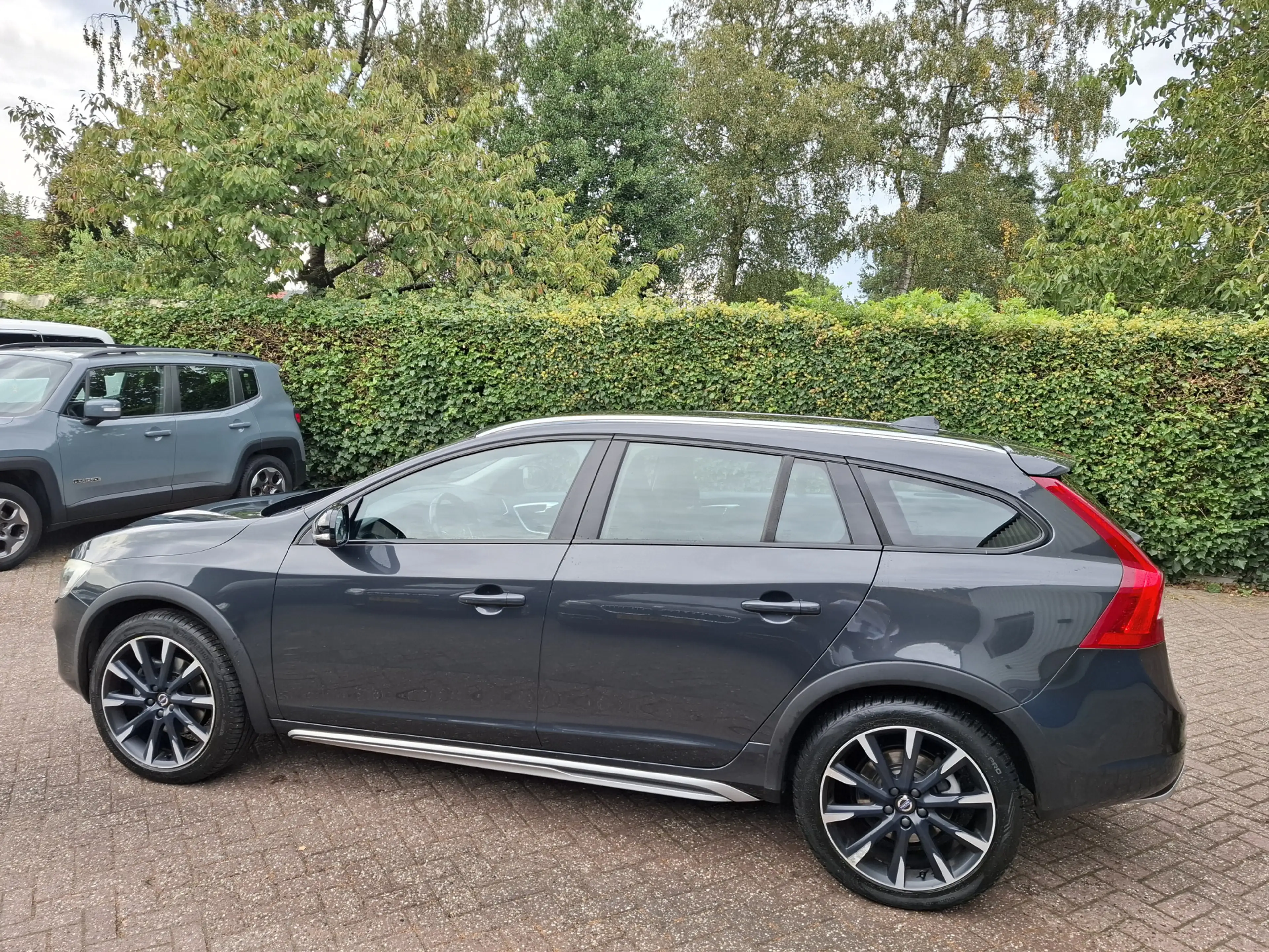 Volvo V60 Cross Country 2.0 D3 Nordic+ 150PK — photo 5