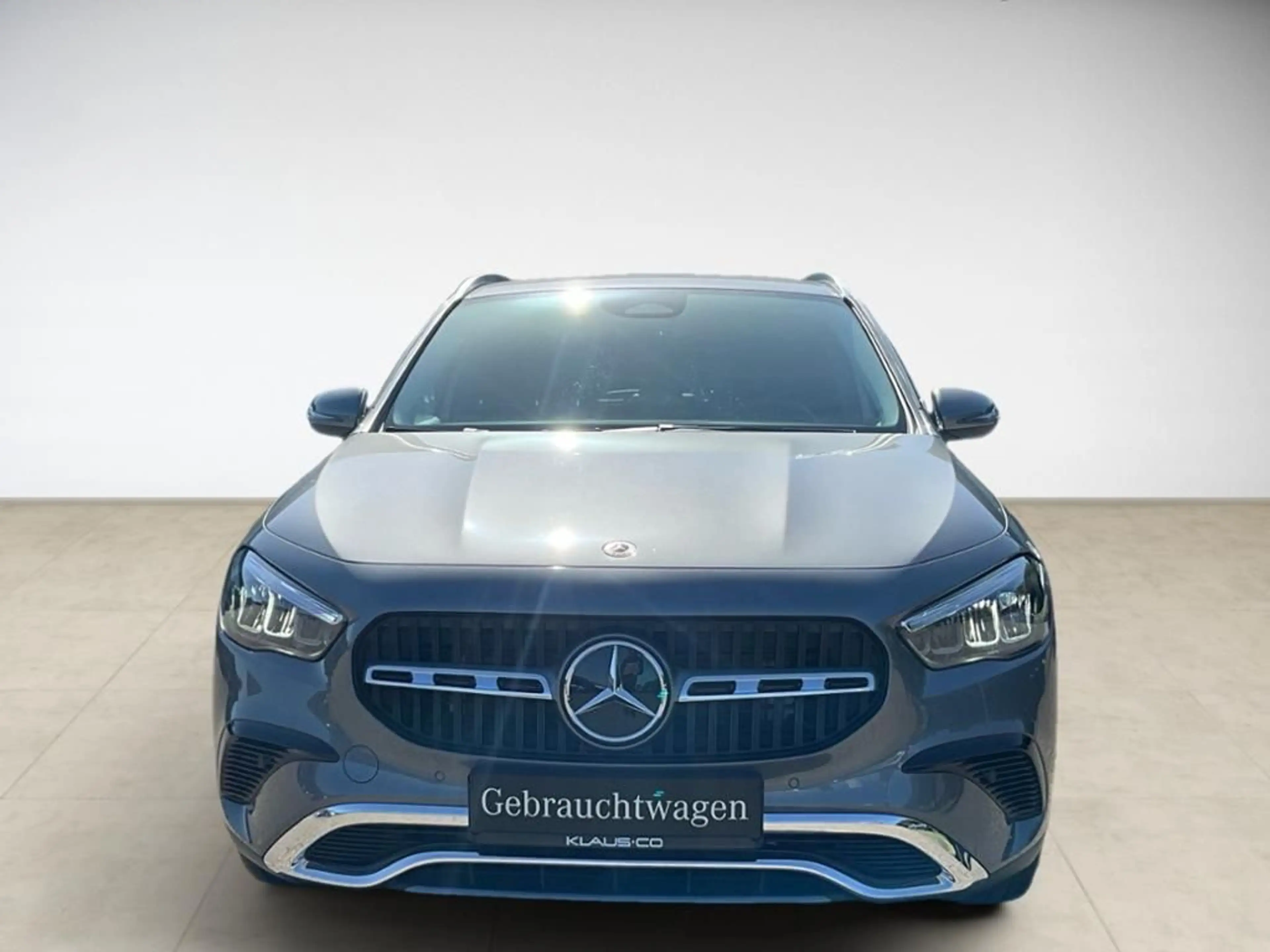 Mercedes-Benz GLA 180 Progressive Line Advanced AHK AUT Kam. — photo 2