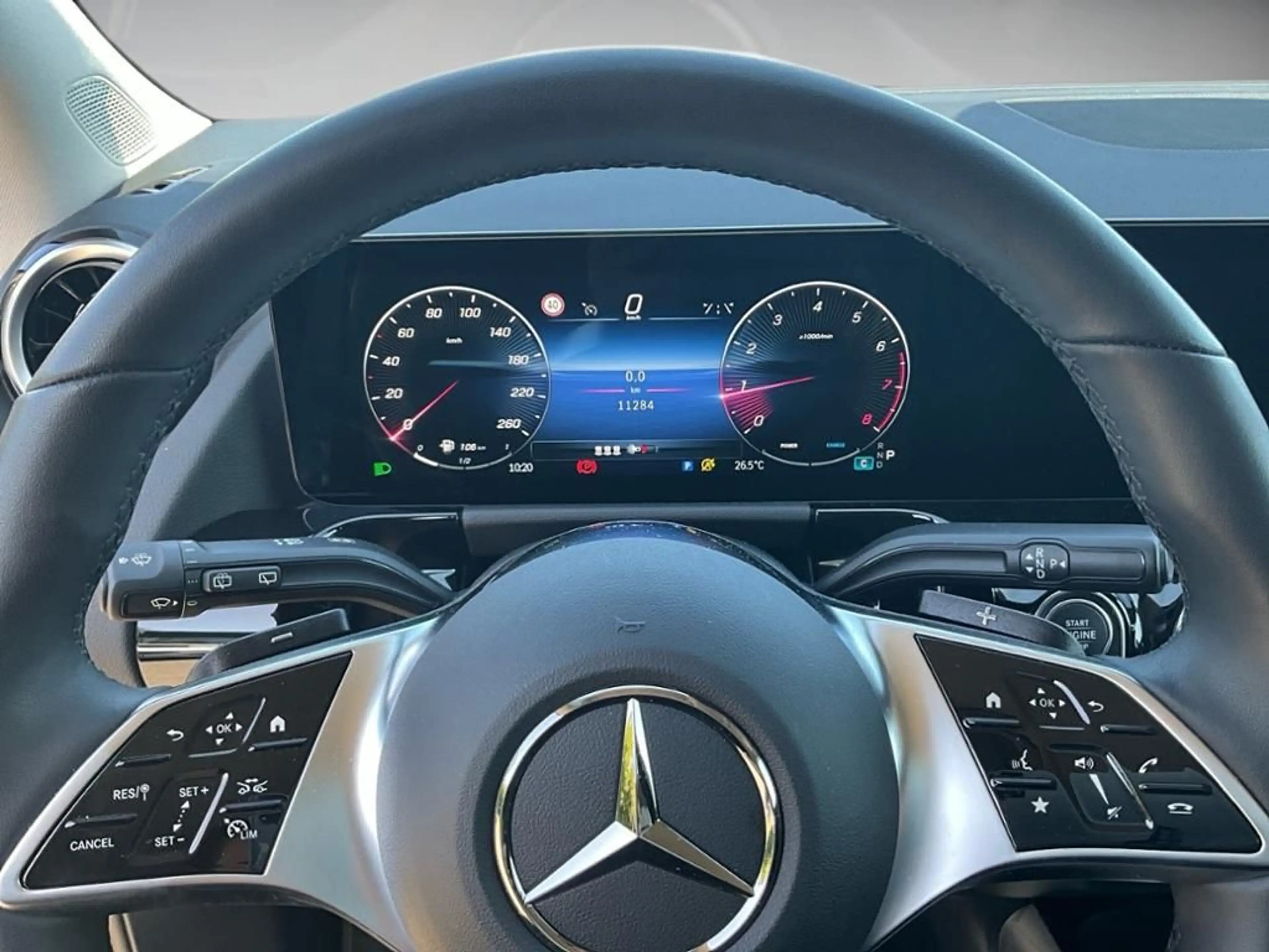 Mercedes-Benz GLA 180 Progressive Line Advanced AHK AUT Kam. — photo 12