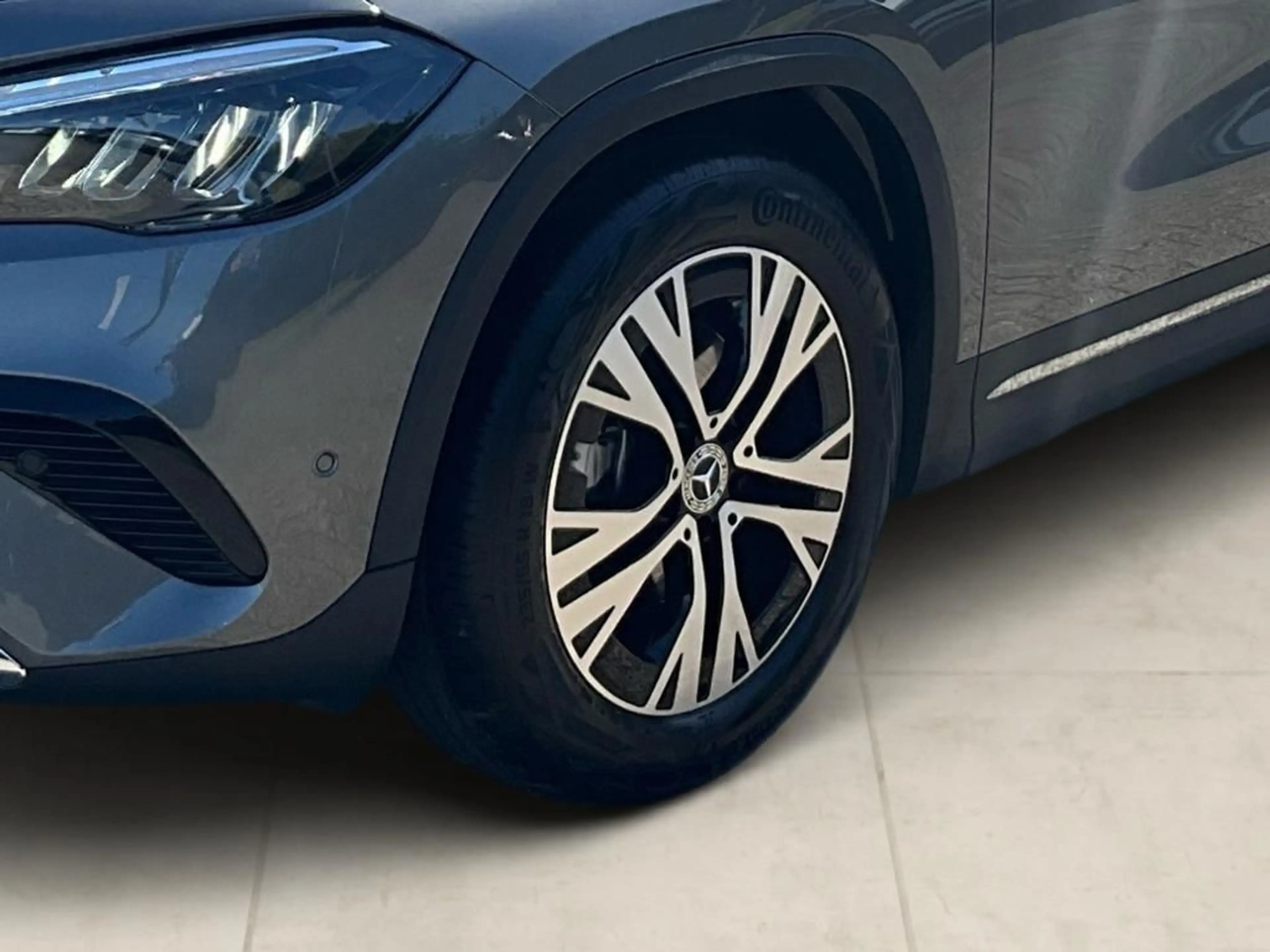 Mercedes-Benz GLA 180 Progressive Line Advanced AHK AUT Kam. — photo 7