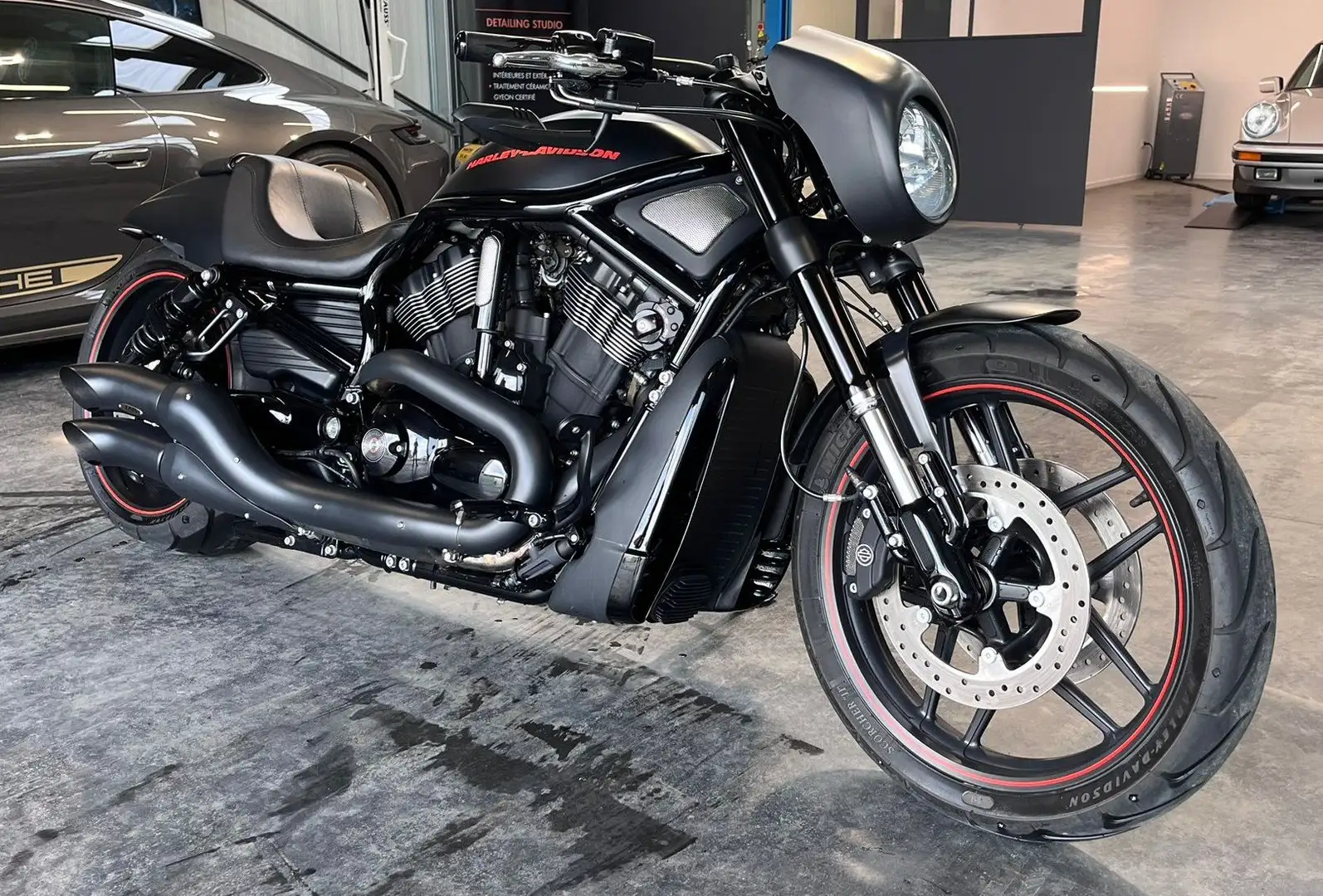 Harley-Davidson VRSC Night Rod VR1 Noir - 1