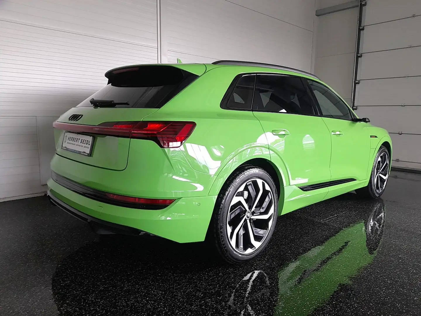 Audi e-tron 55 quattro S-LINE Audi Exclusive *NP € 119.843,... Vert - 2
