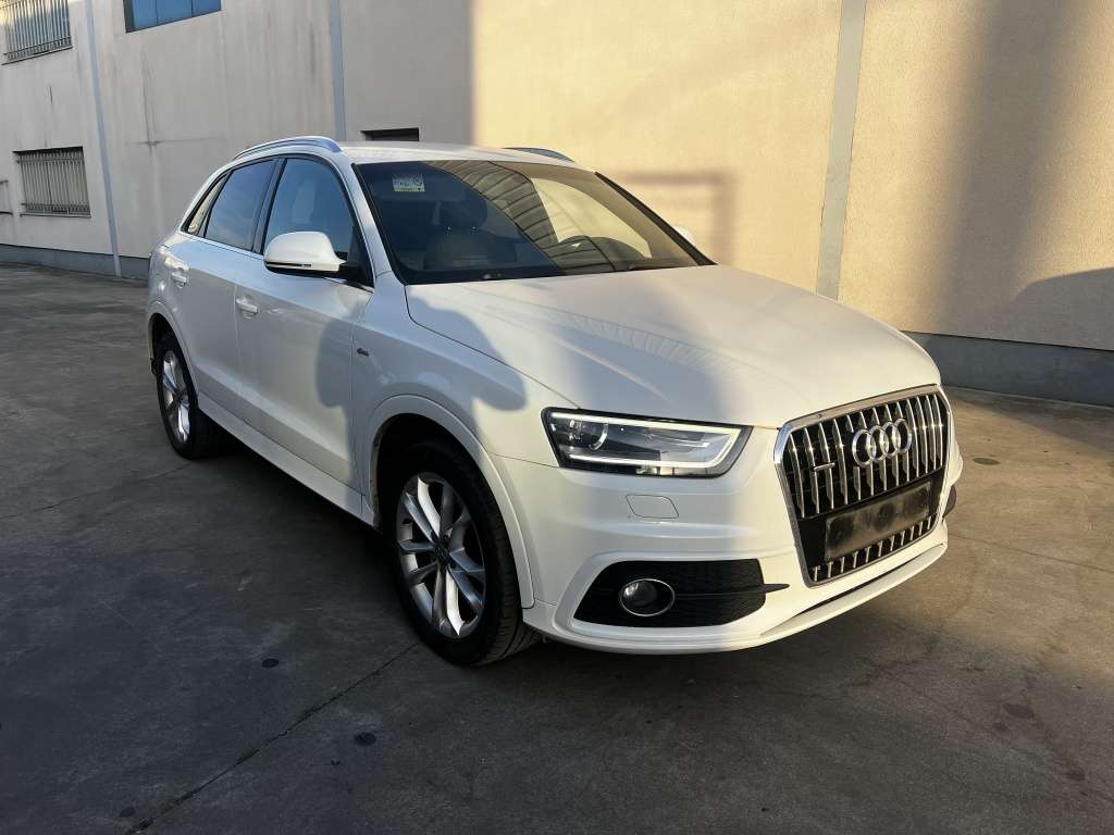 Audi Q3 2.0TDI S line edition quattro - foto 1