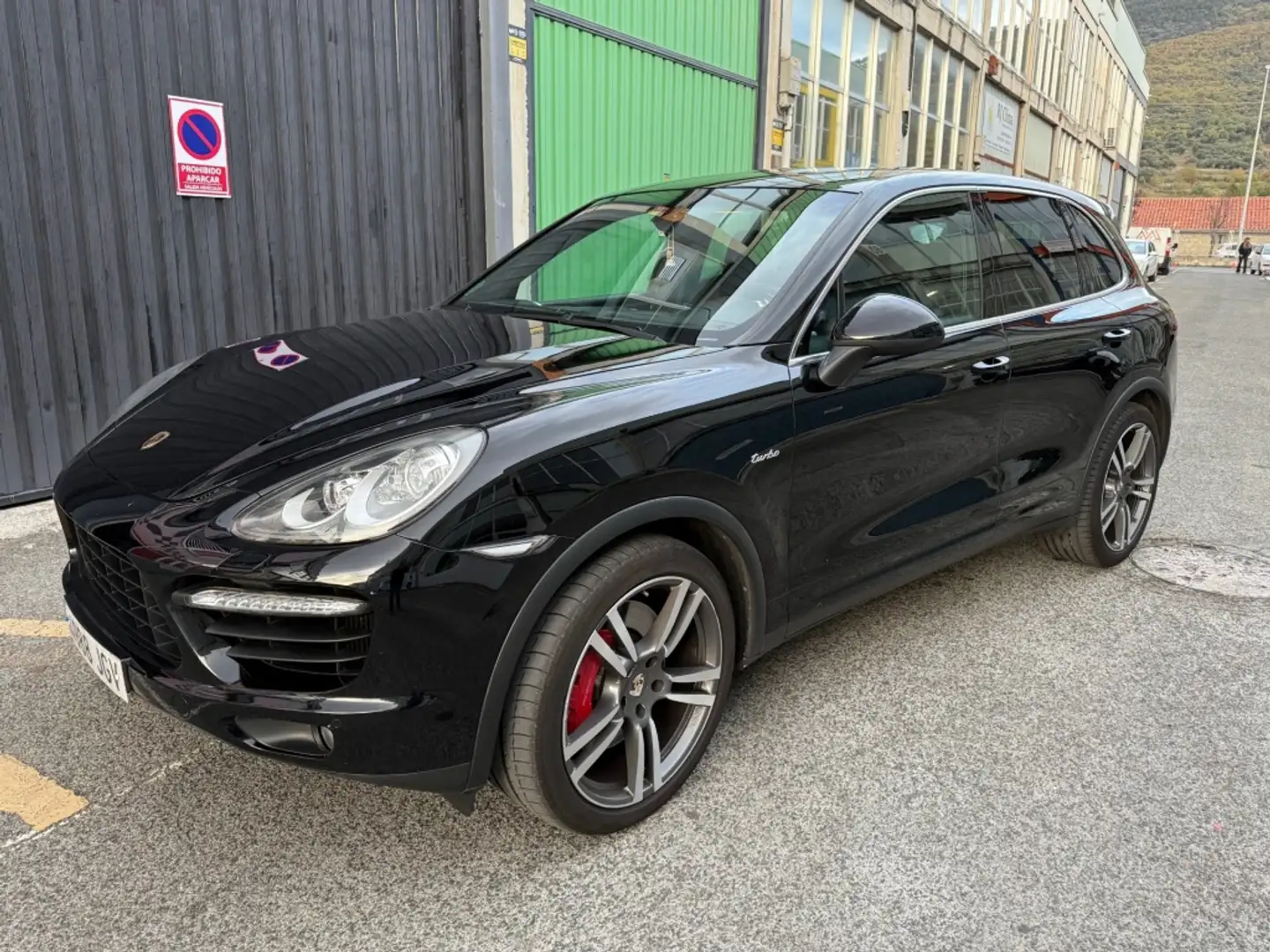 Porsche Cayenne Turbo Aut. Noir - 2