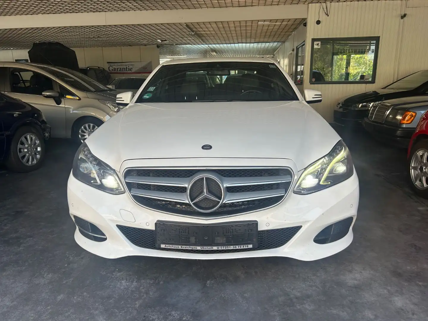 Mercedes-Benz E 220 E -Klasse Lim. E 220 CDI ILS PDC Teilleder Wit - 2