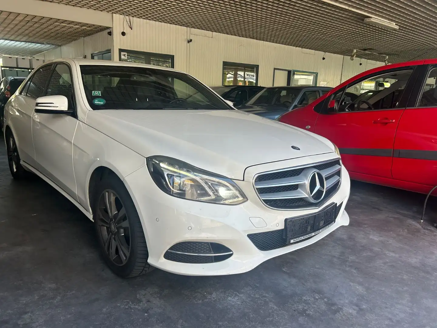 Mercedes-Benz E 220 E -Klasse Lim. E 220 CDI ILS PDC Teilleder Wit - 1
