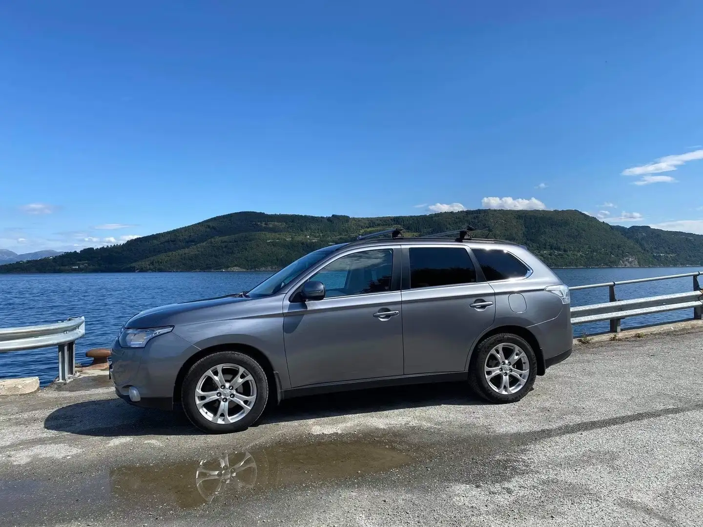 Mitsubishi Outlander Outlander 2.0i 2WD Intense CVT Gris - 1