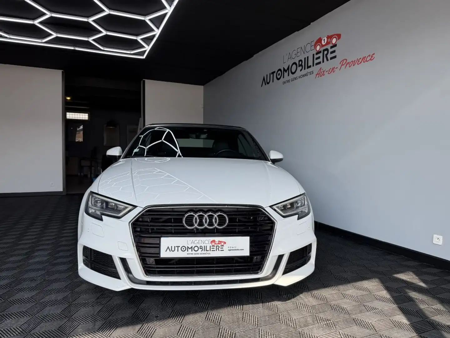 Audi A3 Cabriolet 1.5 TFSI 150CV DSG-7 S LINE Weiß - 2