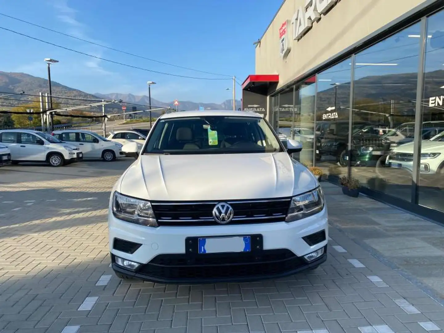 Volkswagen Tiguan 2.0 TDI SCR 4MOTION Style BlueMotion Technology Wit - 2