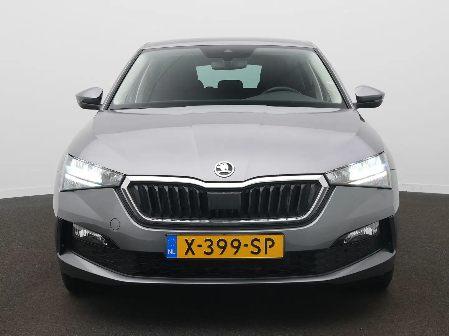 Skoda Scala 1.0 TSI Ambition / Carplay / Sensoren / Cruise Gris - 2