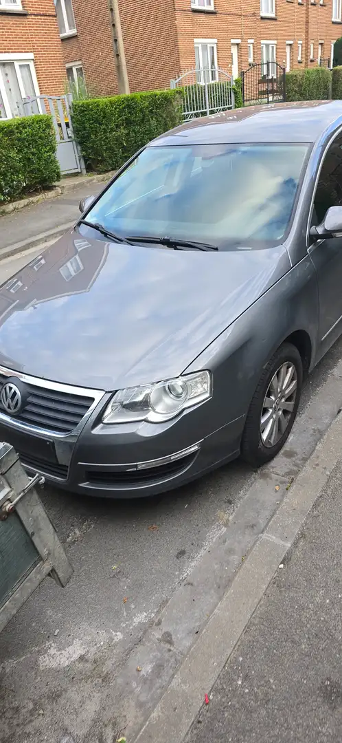 Volkswagen Passat Passat 2.0 TDi Comfortline DPF Gris - 2