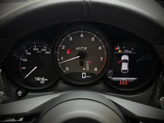 Porsche Macan view 15