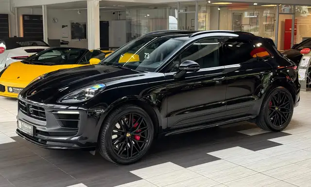 Porsche Macan view 2