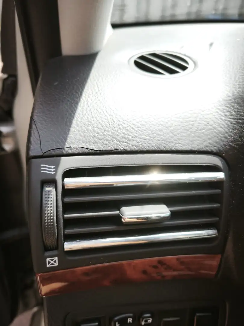 Toyota Avensis Avensis 2.0 VVT-i CombiExecutive Srebrny - 2