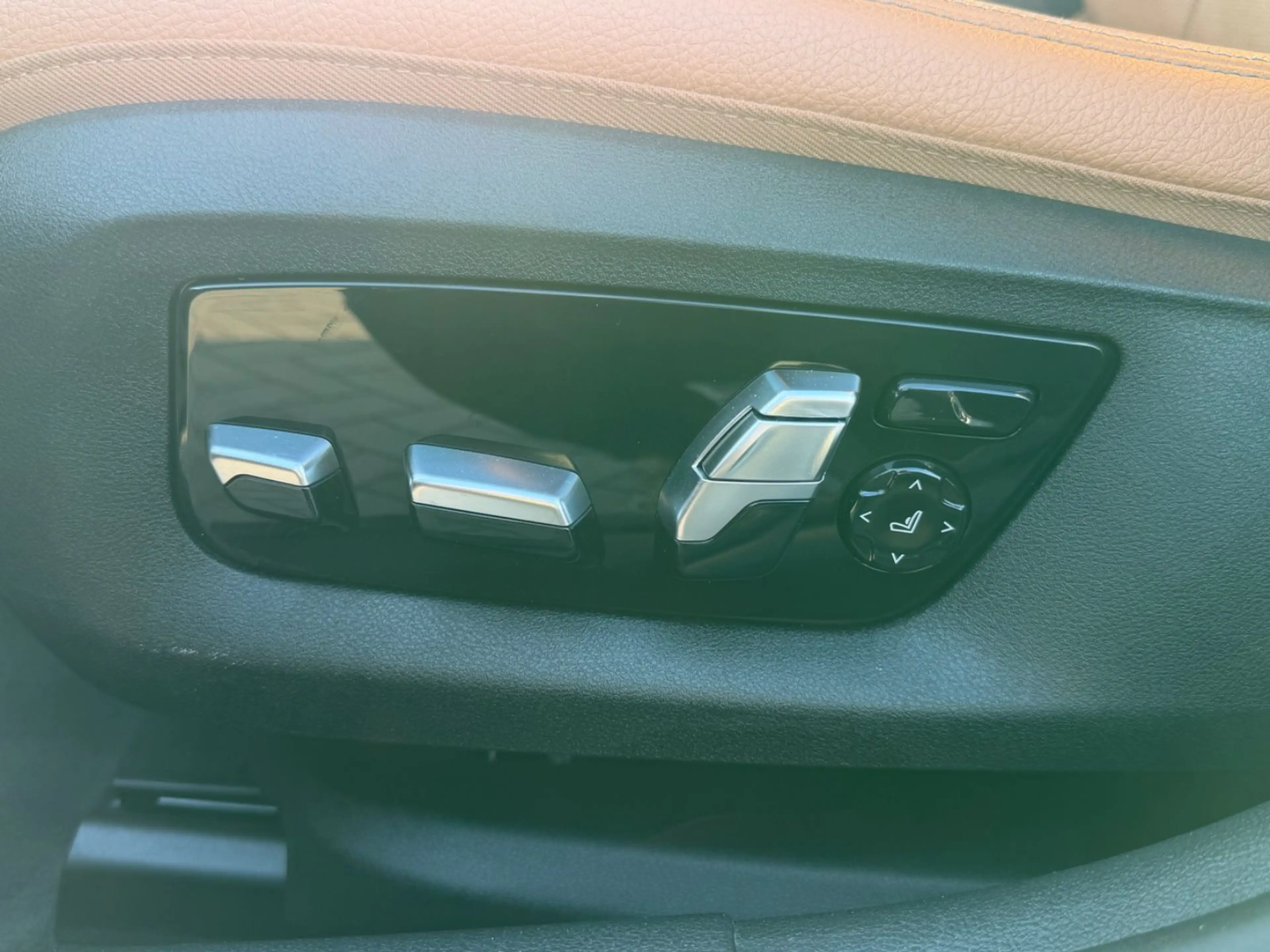 BMW 550 i xDrive*Laser*DIGITAL-TACHO*LED*HUD* — photo 18