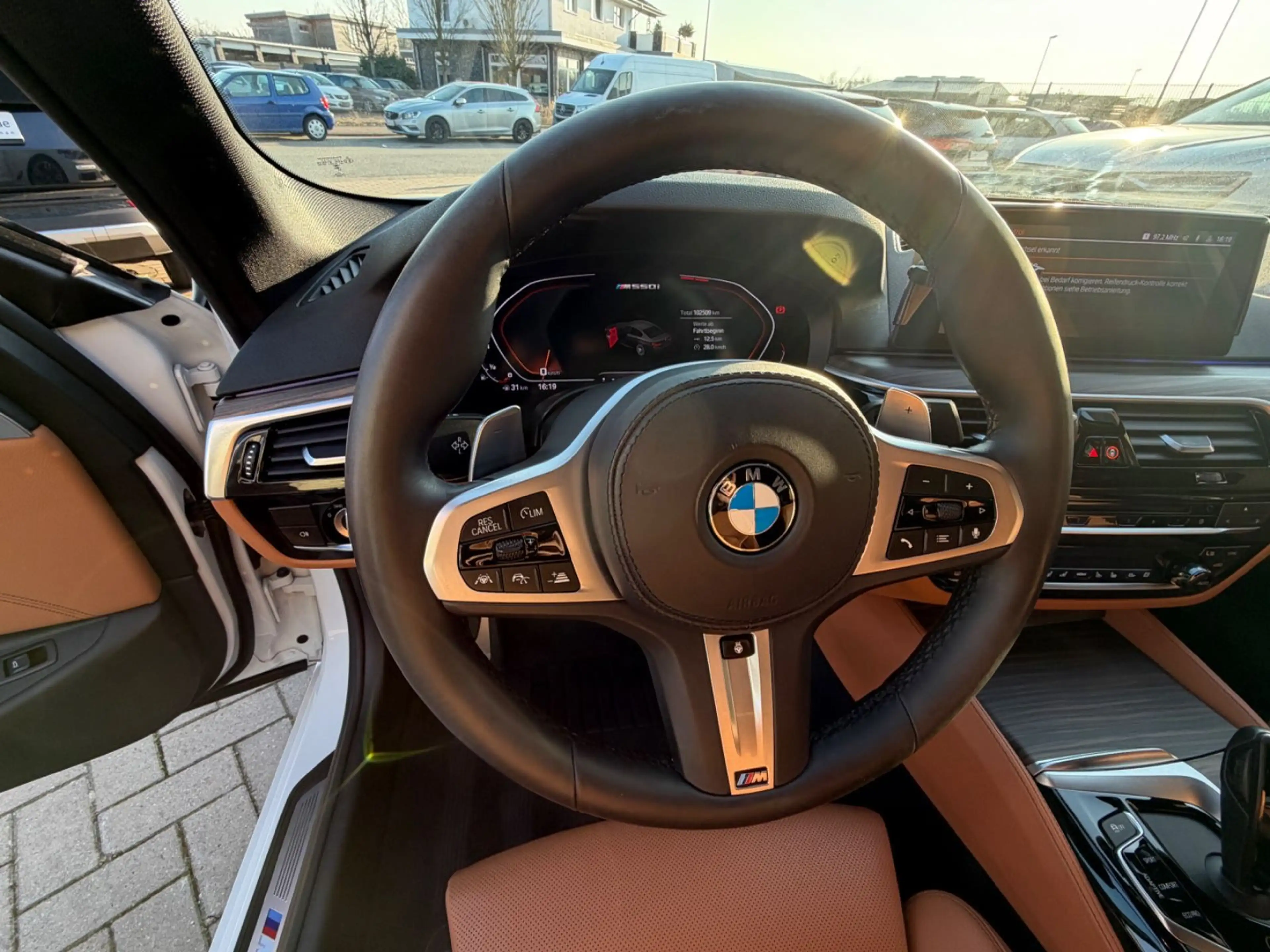 BMW 550 i xDrive*Laser*DIGITAL-TACHO*LED*HUD* — photo 20