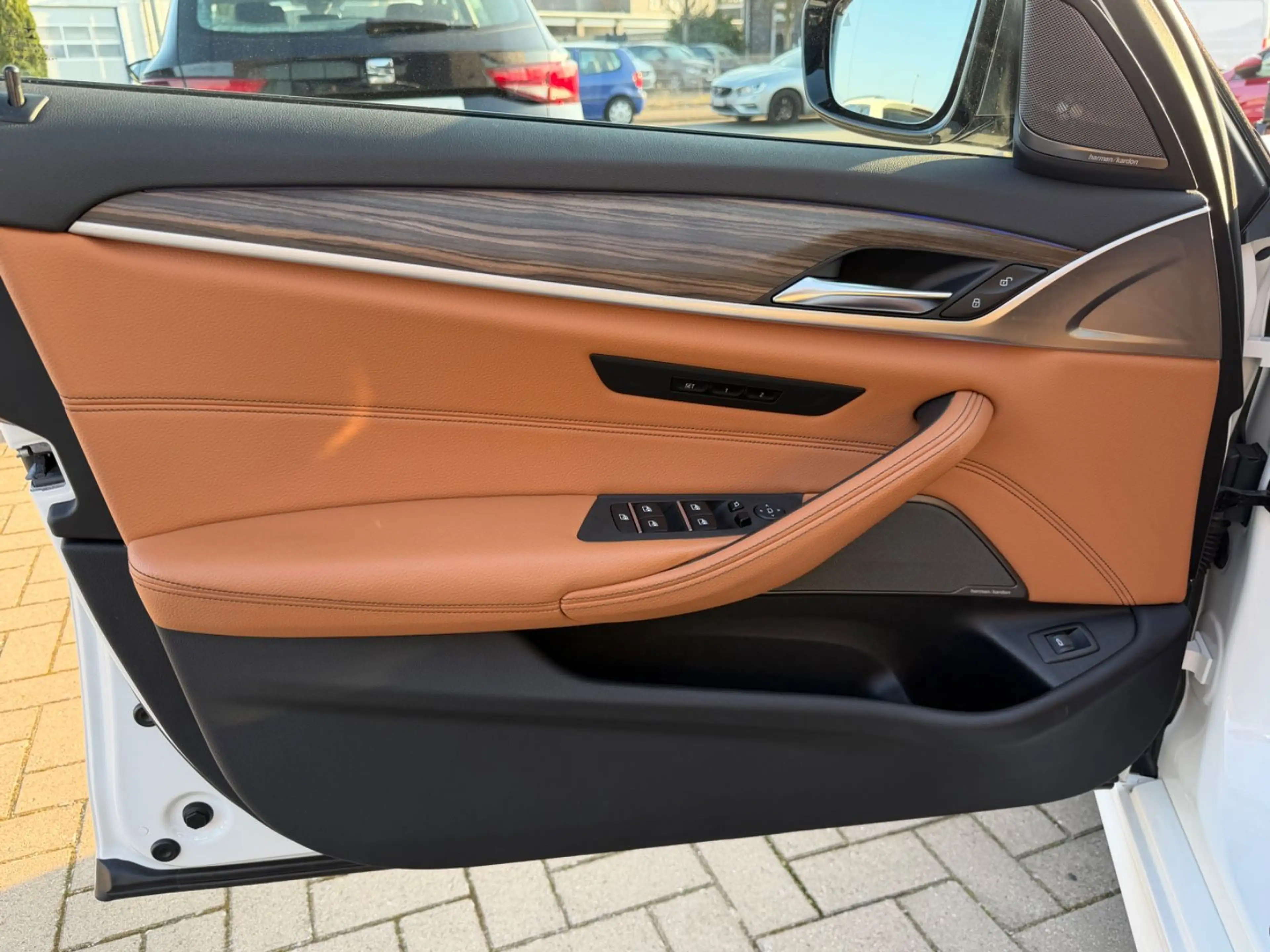 BMW 550 i xDrive*Laser*DIGITAL-TACHO*LED*HUD* — photo 14