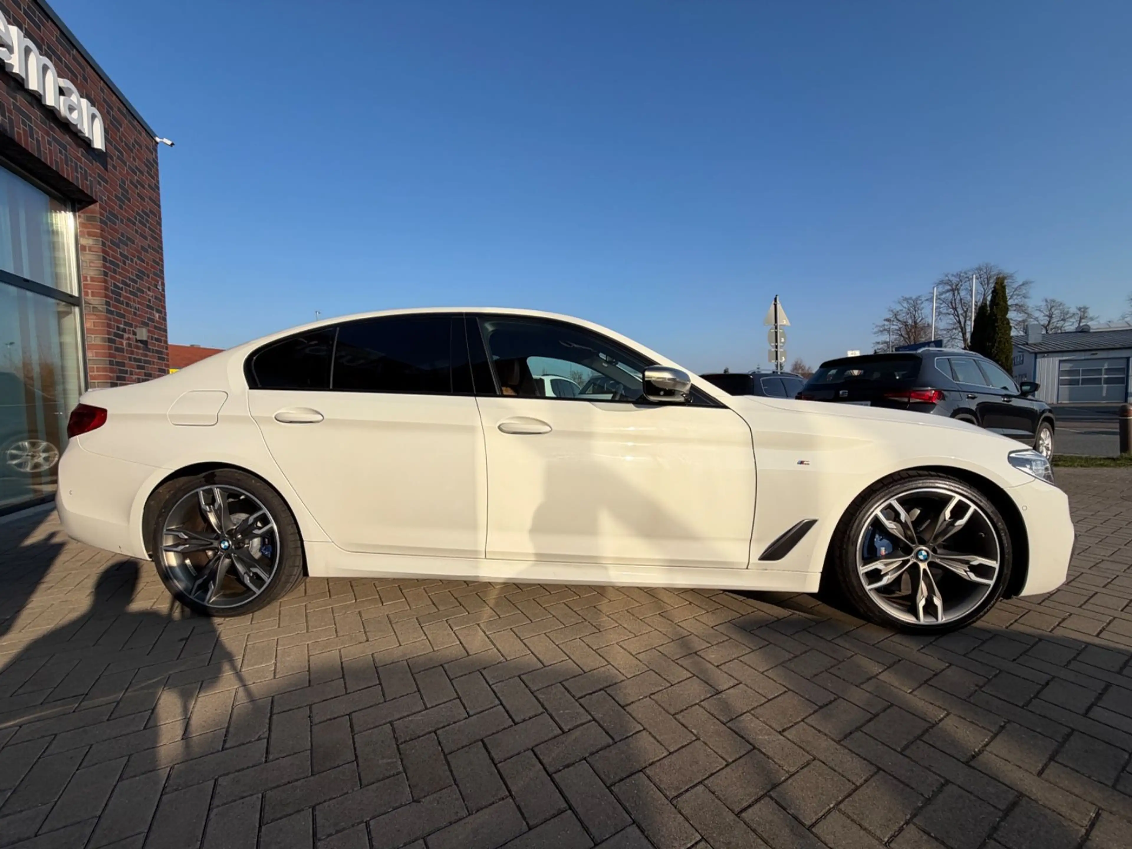 BMW 550 i xDrive*Laser*DIGITAL-TACHO*LED*HUD* — photo 6