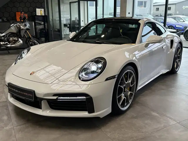 Porsche 911 Turbo S Coupe Burmester Lift