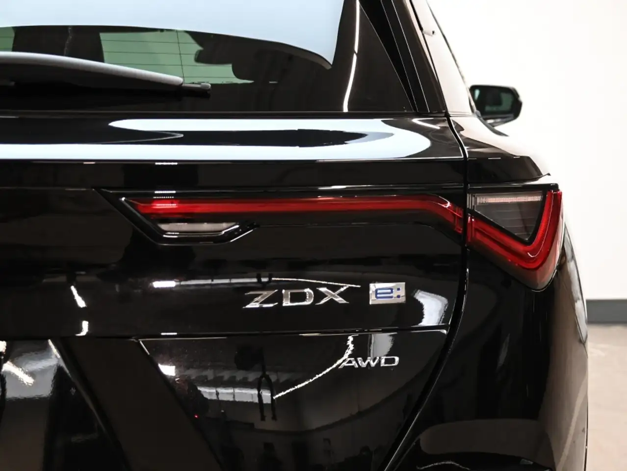 Acura ZDX снимка Acura ZDX