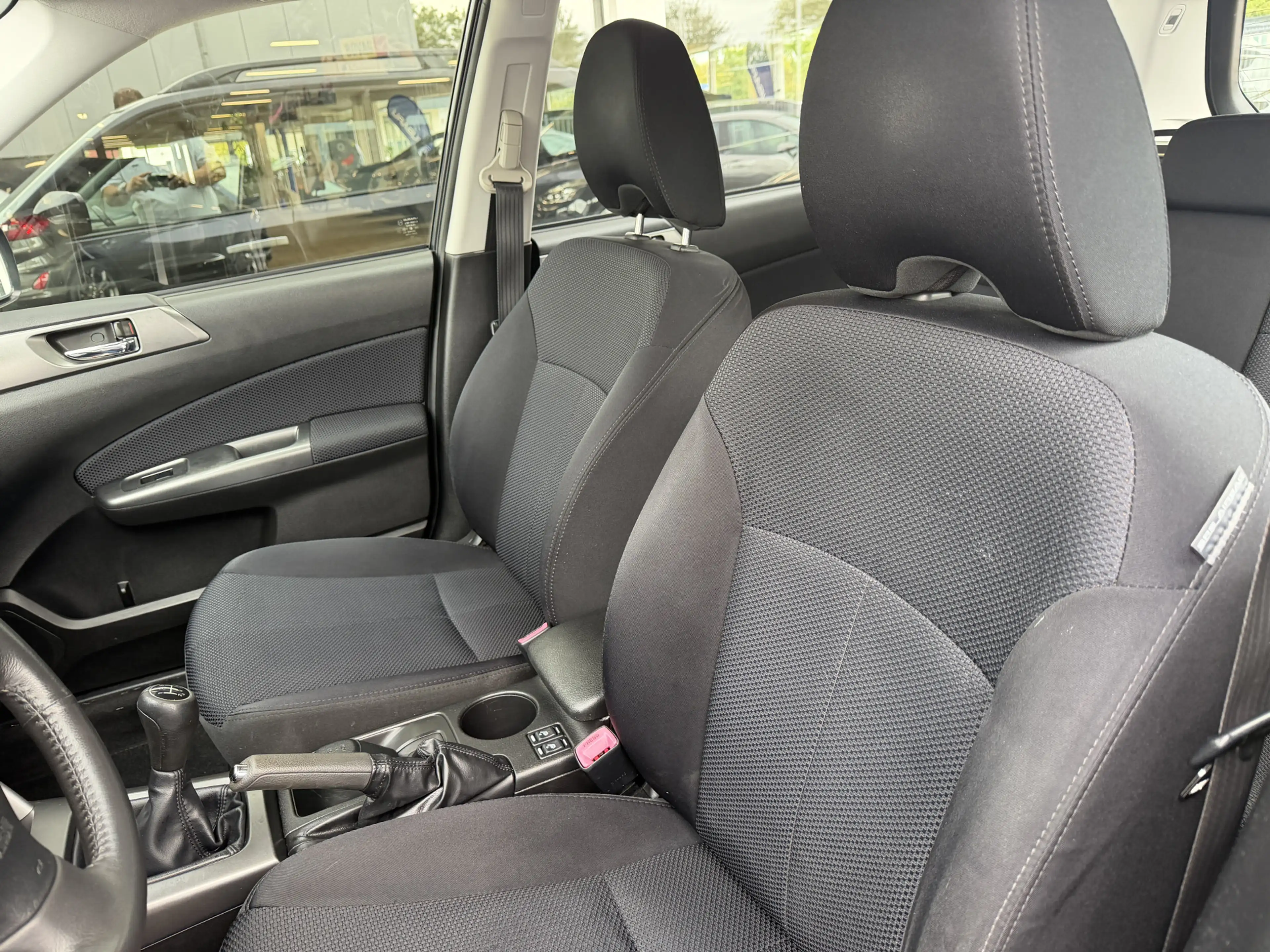 Subaru Forester 2.0 Luxury LPG-G3 ECC Cruisecontrol — photo 9