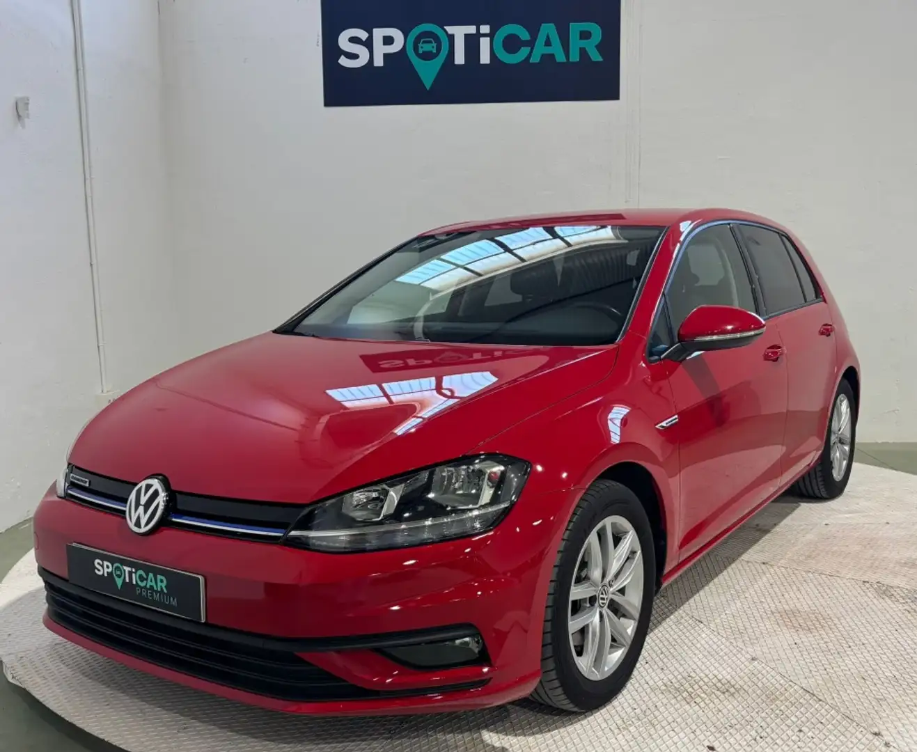 Volkswagen Golf 1.5 TSI Evo BM Advance 96kW Rojo - 1