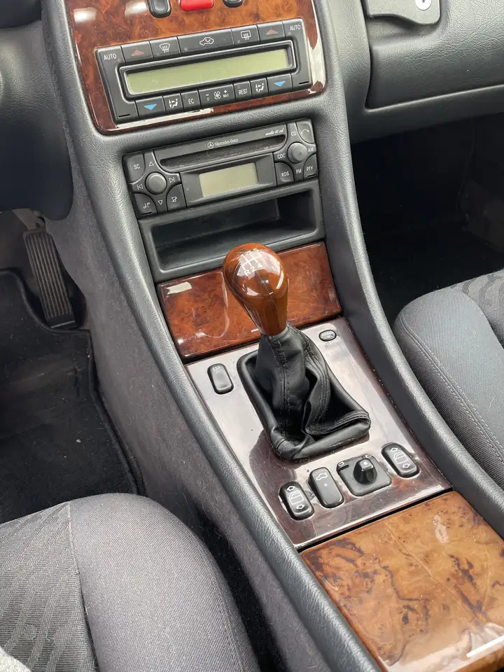 Mercedes-Benz CLK 230 Kompressor (208.347), foto 3